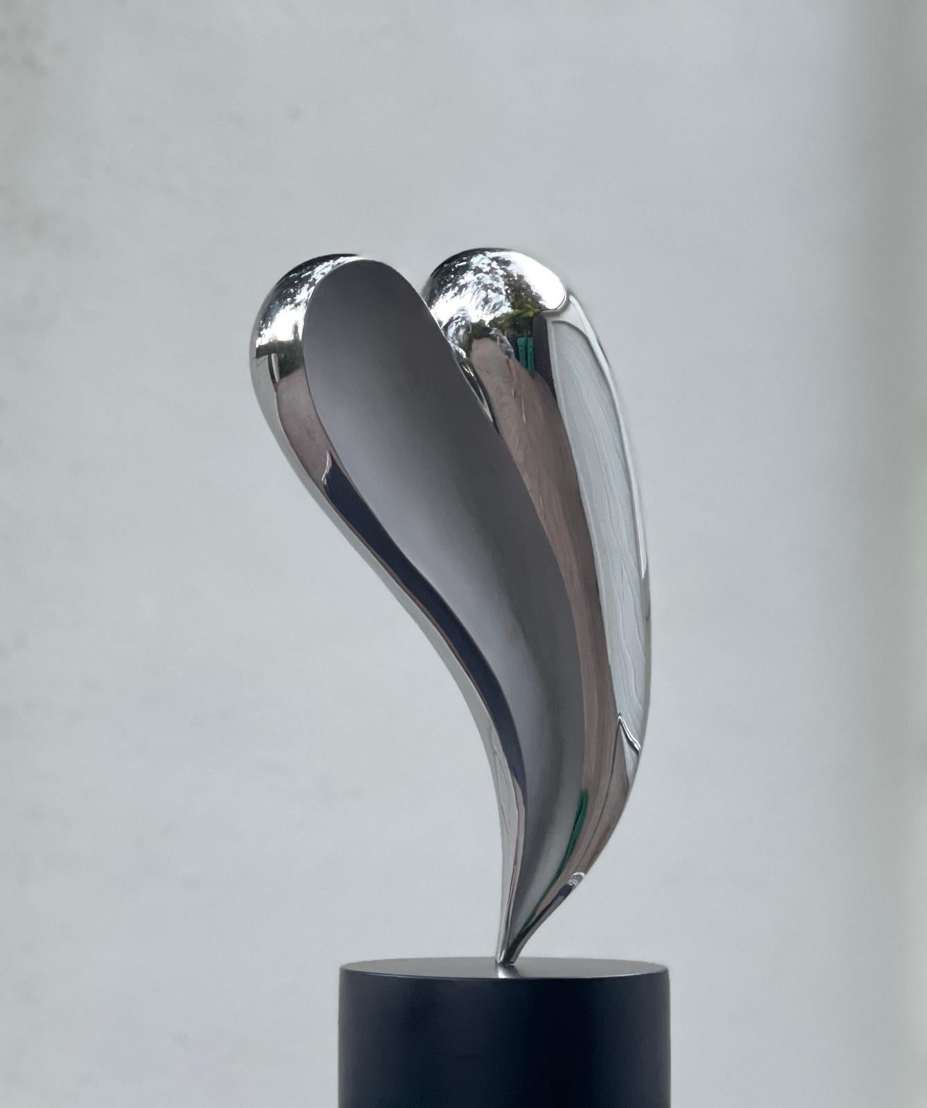 Santiago Medina - IN LOVE, Sculpture 2024