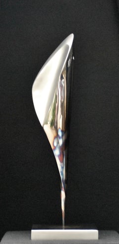 Santiago Medina - INNER STRENGTH (TABLE TOP), Sculpture 2022