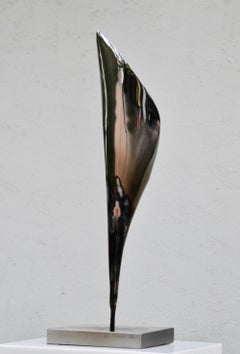 Santiago Medina - INNER STRENGTH (TABLE TOP), Sculpture 2022