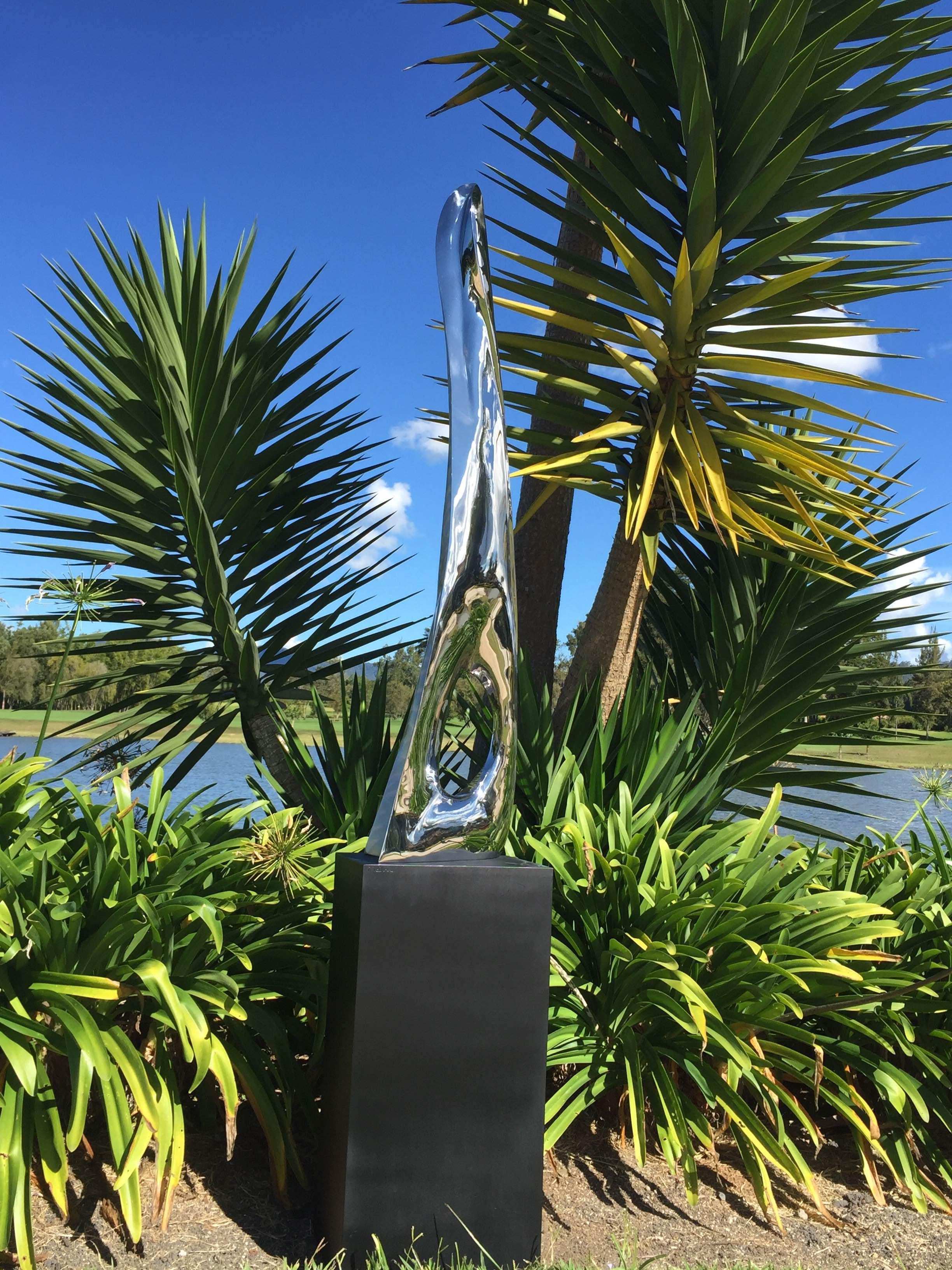 Santiago Medina – INSPIRATION OUTDOOR, Skulptur 2023 im Angebot 6