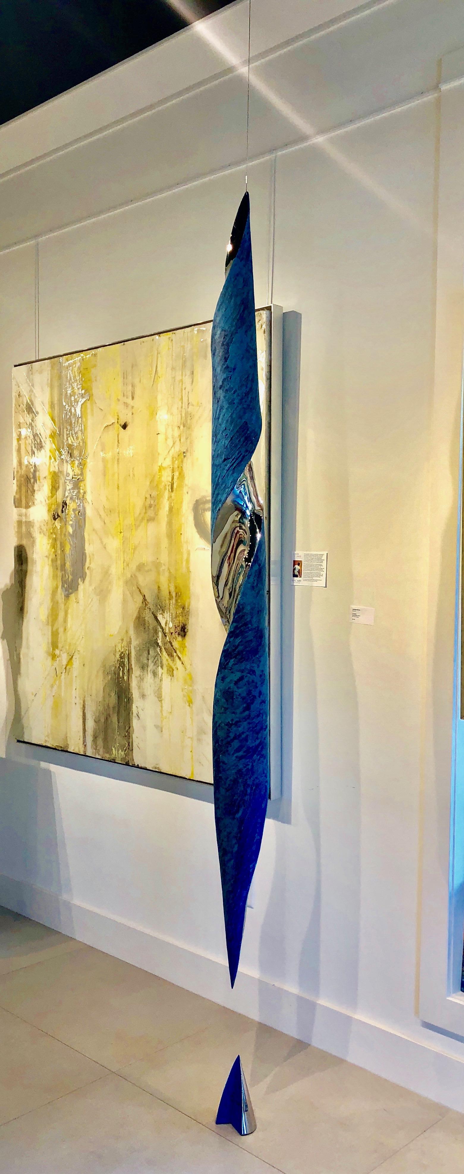 Suspension en acier inoxydable italien

Cette sculpture sera expédiée directement depuis le studio de l'artiste.

Toutes les sculptures sont fabriquées avec de l'acier inoxydable italien de la plus haute qualité disponible et importé de la région de