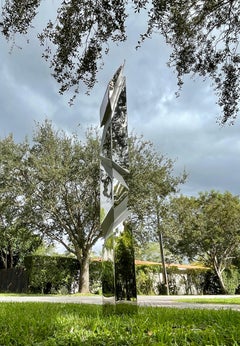 Santiago Medina - MIGHTY (OUTDOOR MONUMENTAL), Photography 2021