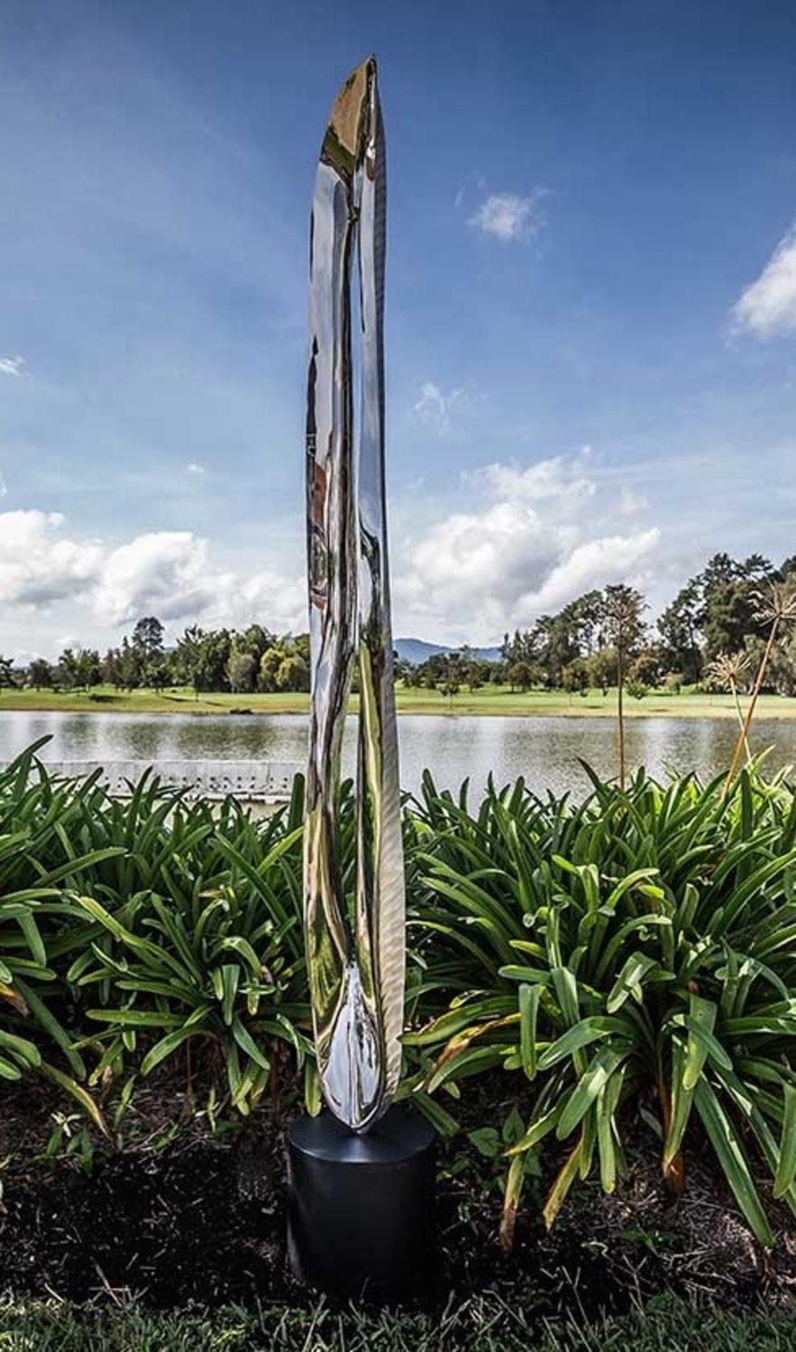 Edition of 7
Sculptor Santiago Medina Italian stainless steel sculptures are at marquee public art venues worldwide such as Harvard, Stanford University, City of Miami-Pinecrest Circle, Tufts, Washington University, Historical Pinecrest Botanical
