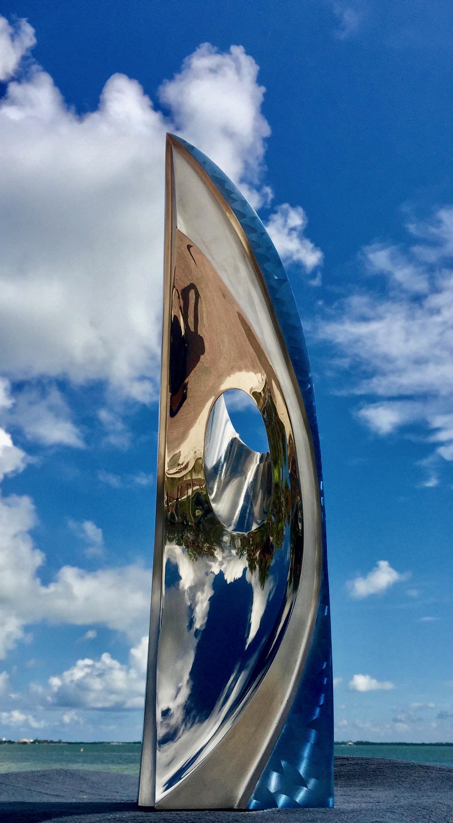 Marine outdoor Italian stainless steel. From this edition, there is one in the permanent collection of the CES University Museum in Columbia. 

This sculpture will be shipped directly from the artist's studio.
