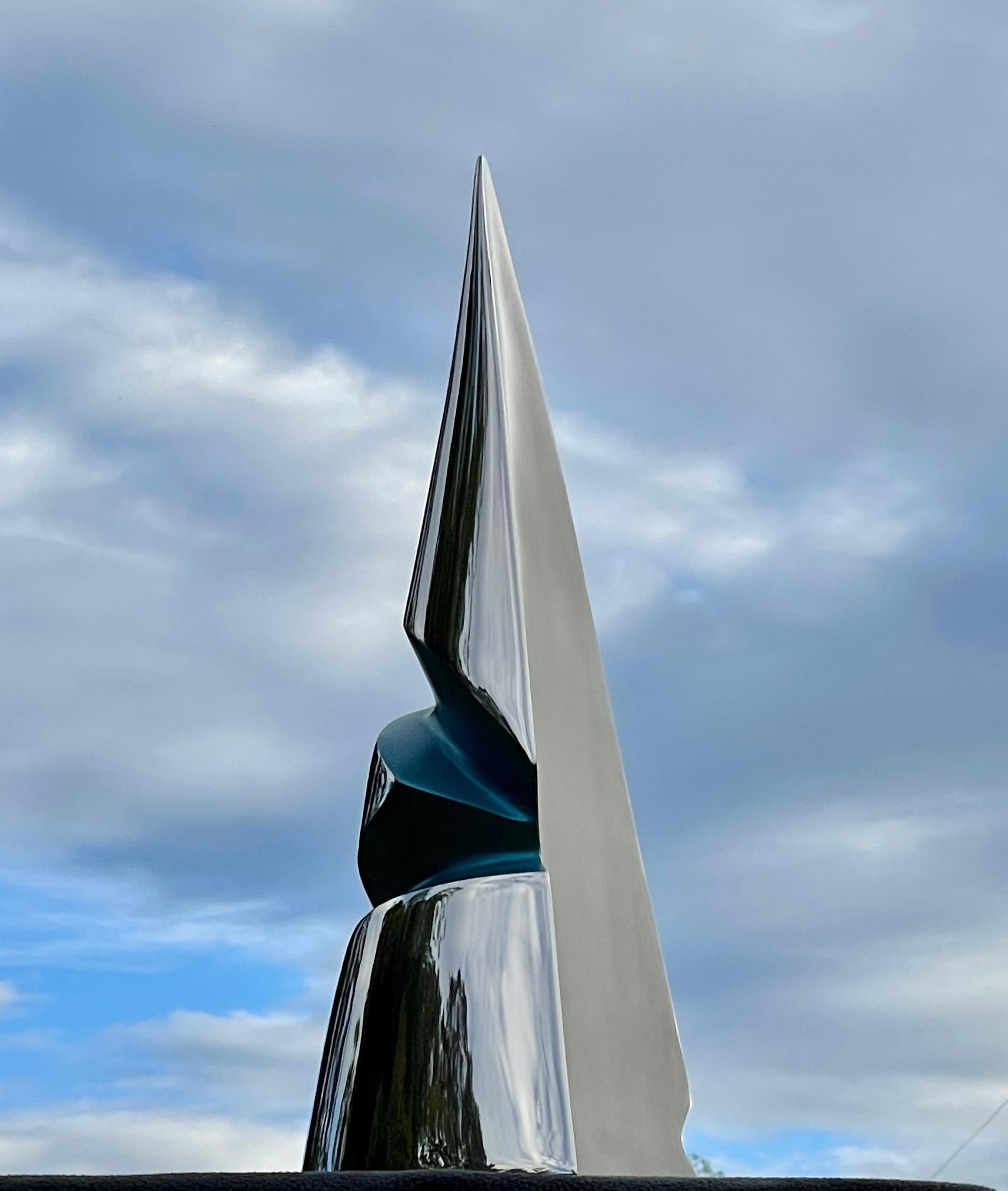 Santiago Medina - UNITY ( OUTDOOR MONUMENTAL), Sculpture 2021 For Sale 2