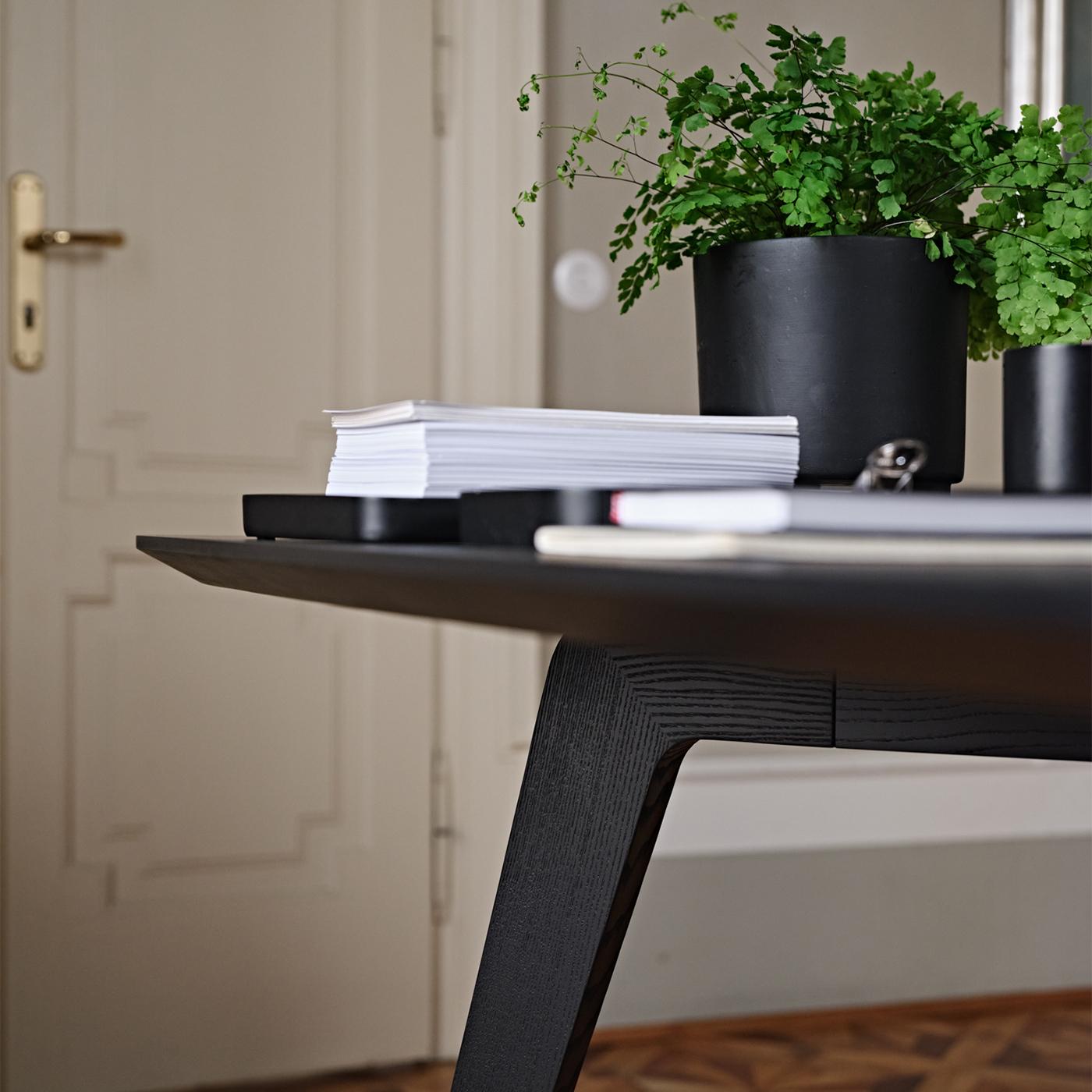 Table de salle à manger Santiago en frêne poli par Black Tie Neuf - En vente à Milan, IT