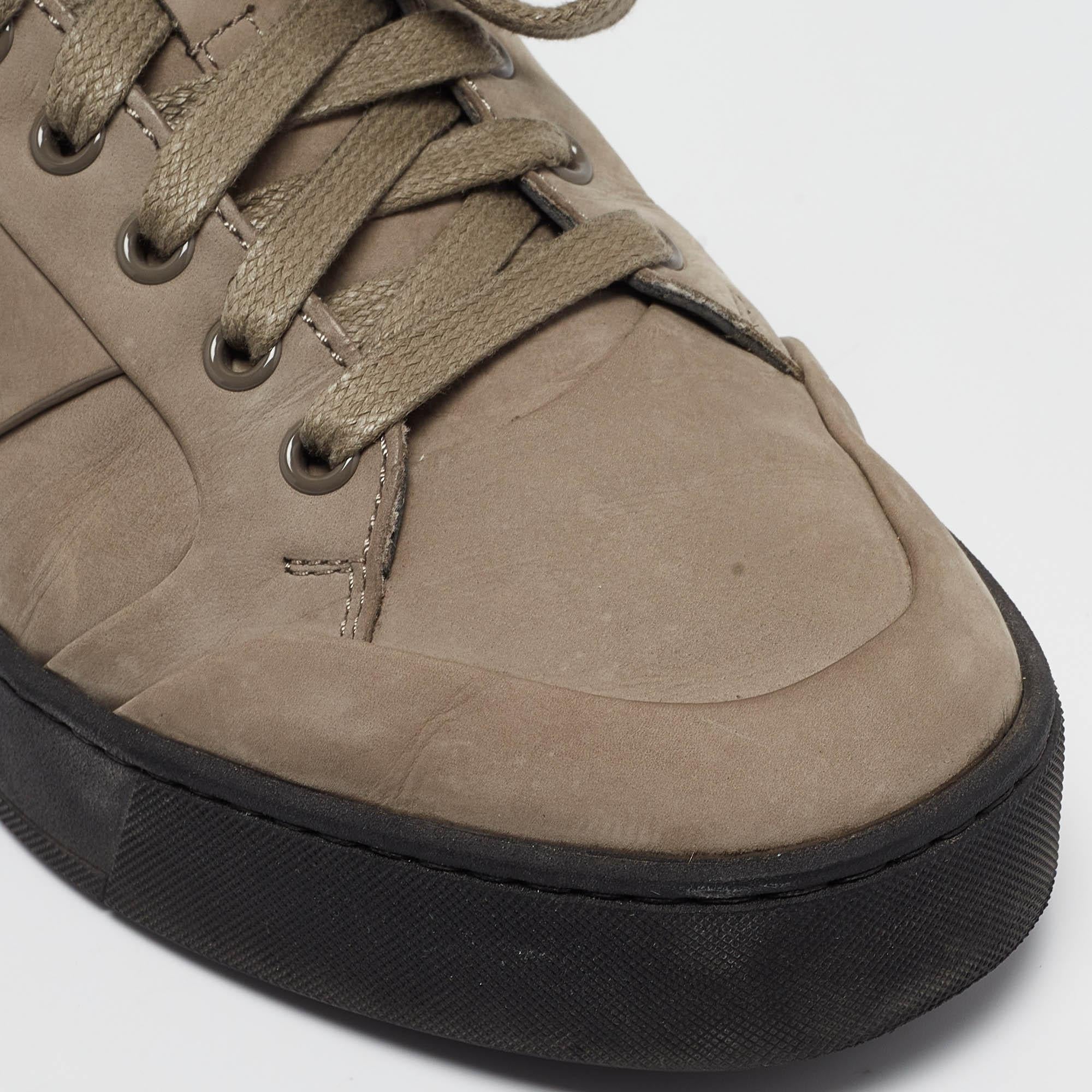 Santoni Grey Nubuck Leather Low Top Sneakers Size 40 For Sale 2