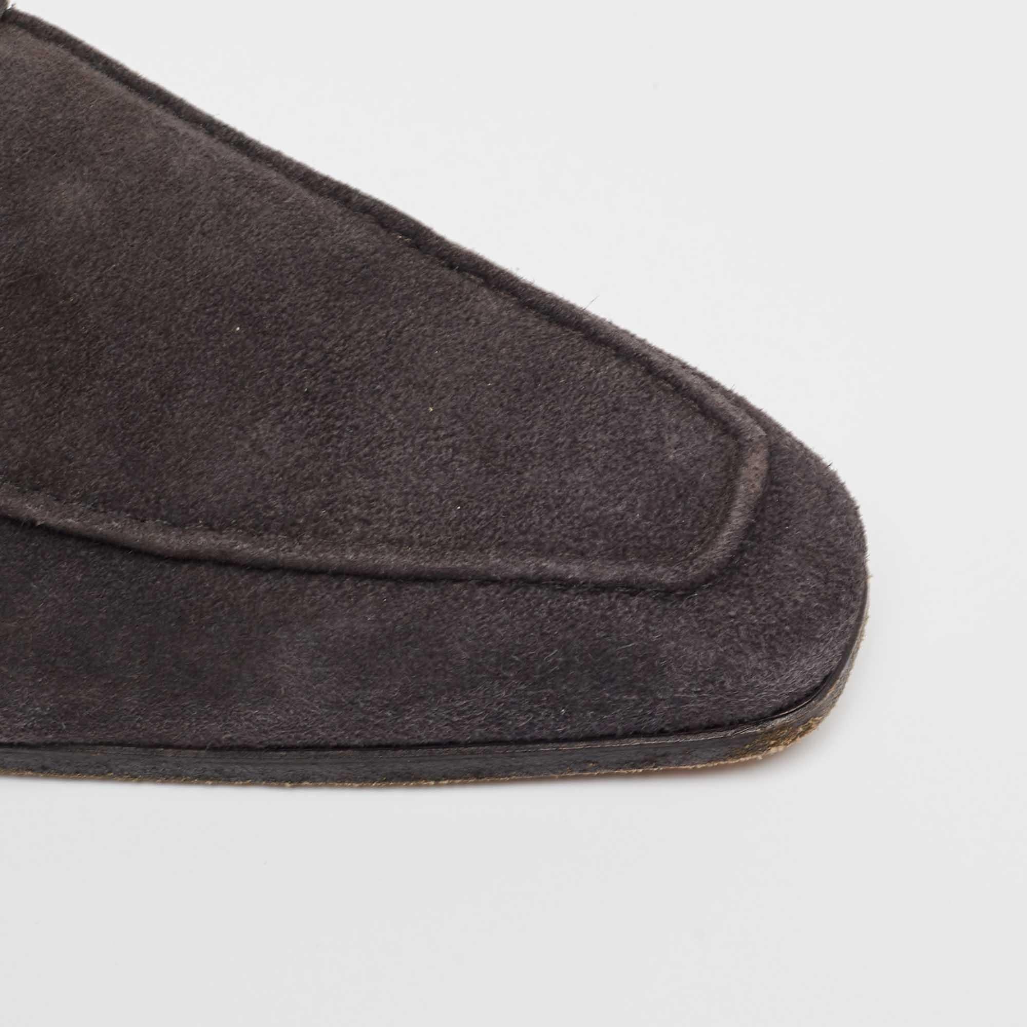 Santoni, mocassini in pelle scamosciata grigia, misura 43,5 in vendita 3