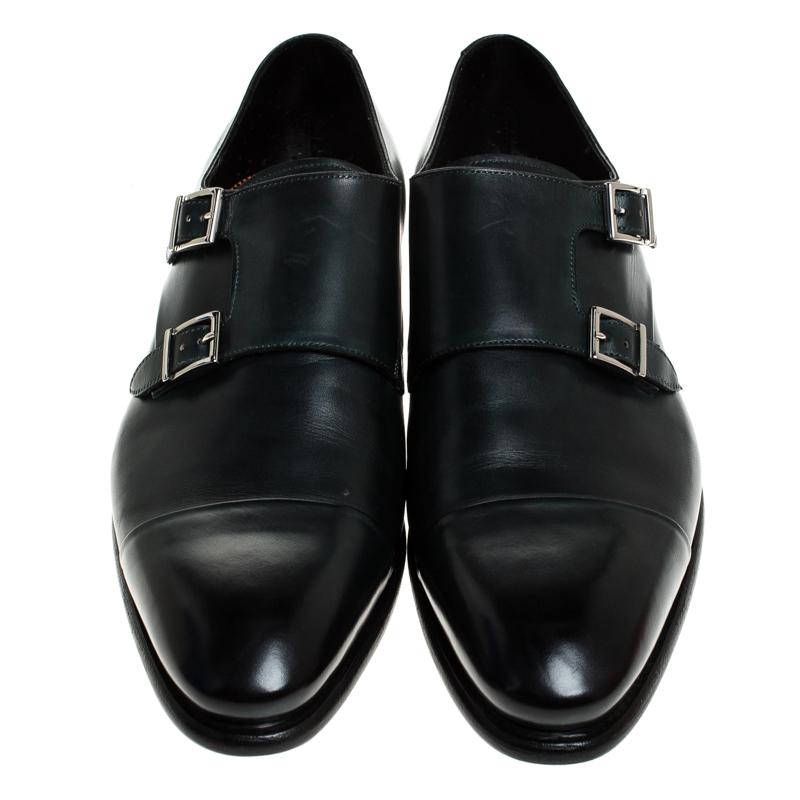 The nice thing about monk strap shoes is that they look good with both, formal and casual outfits. These narrow-toed shoes from Santoni are double monk straps made from quality leather, with leather lining and soles. The olive green color pairs well