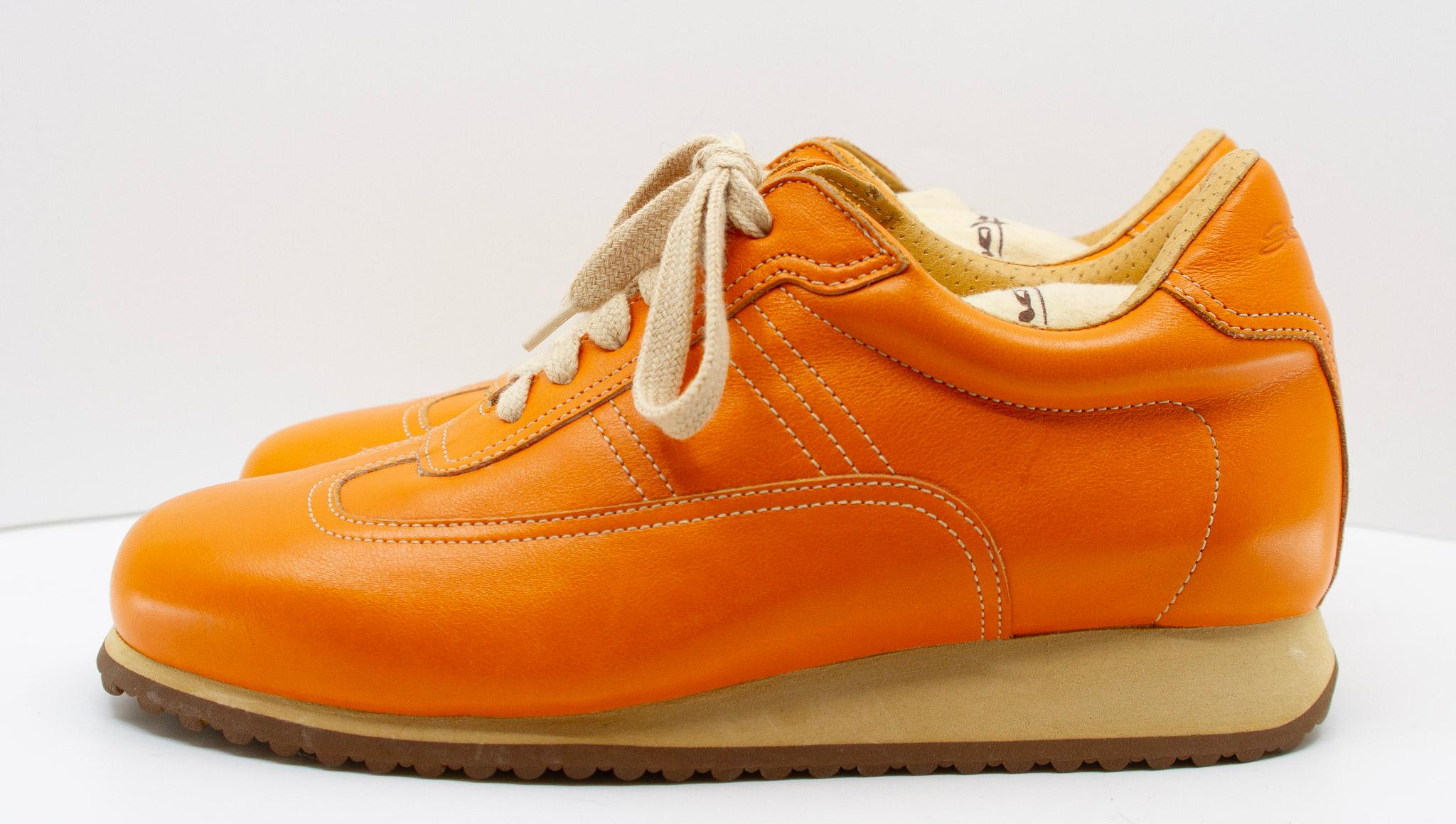 Santoni orange sneakers  In Excellent Condition For Sale In Kingston, NY