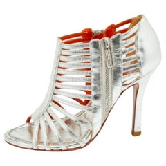 Santoni Sandalias enjauladas de piel plateada tamaño 36