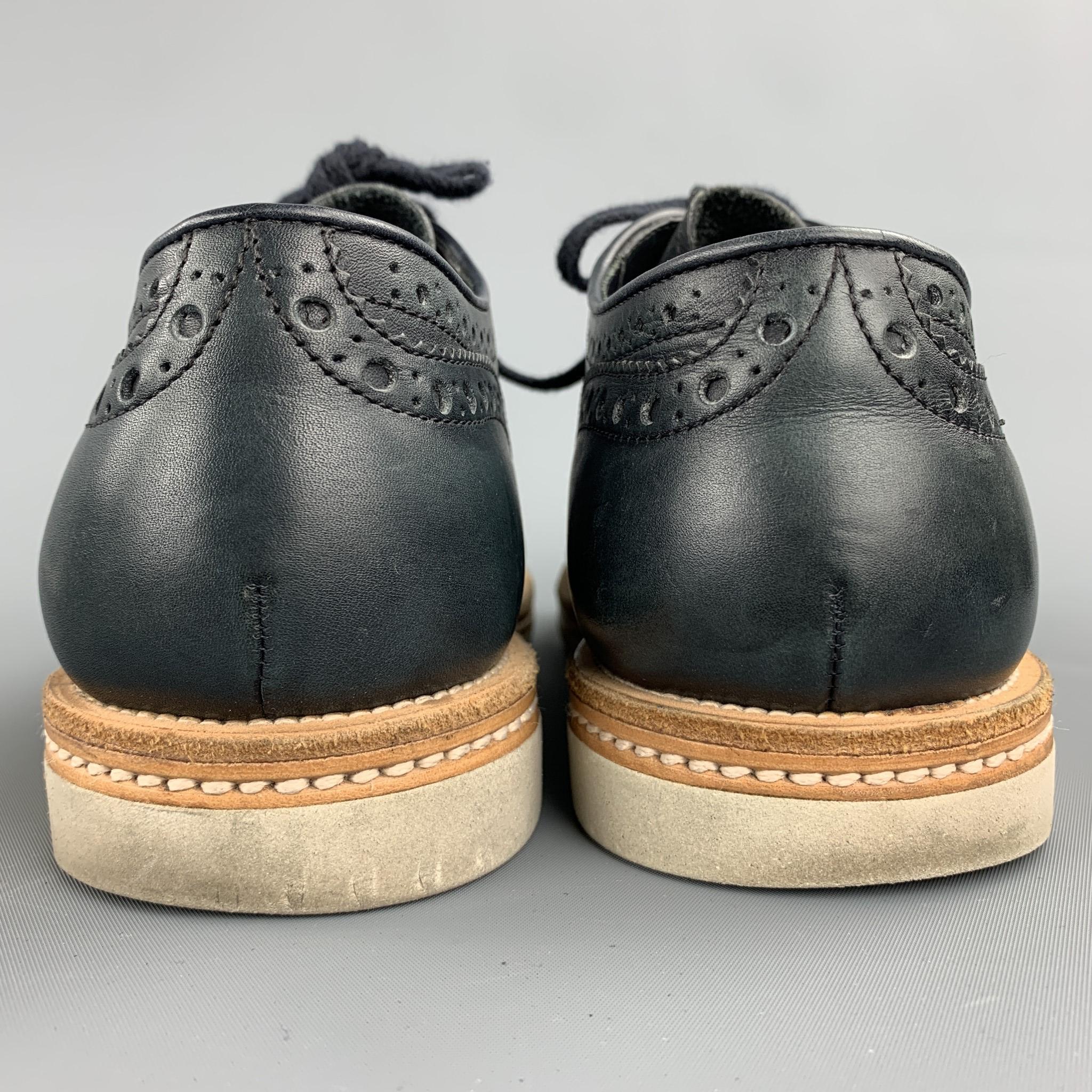 SANTONI Size 8 Navy Perforated Leather Wingtip Lace Up Shoes In Good Condition In San Francisco, CA