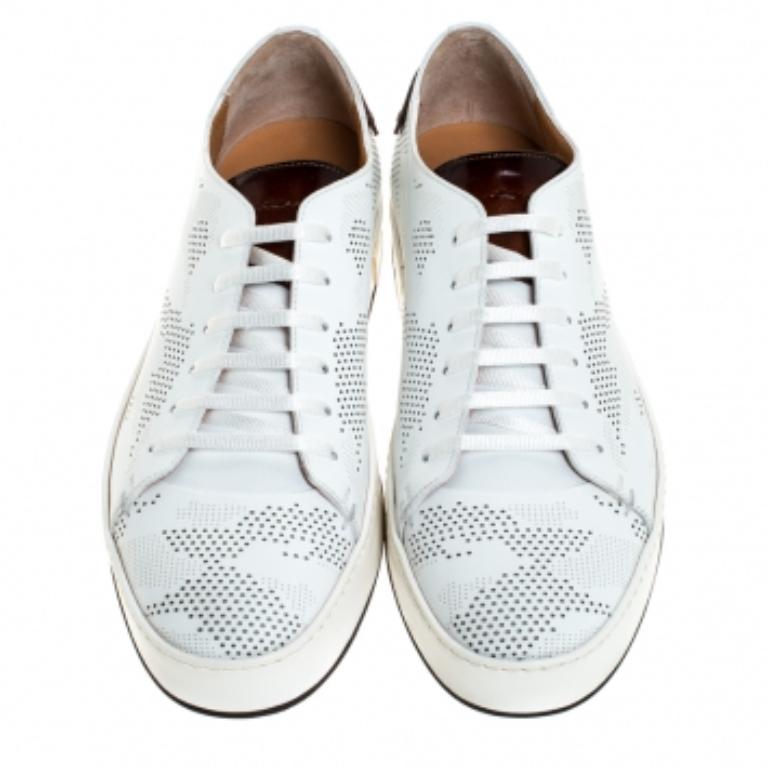Santoni White Perforated Leather Low Top Sneakers Size 40.5 in vendita 2