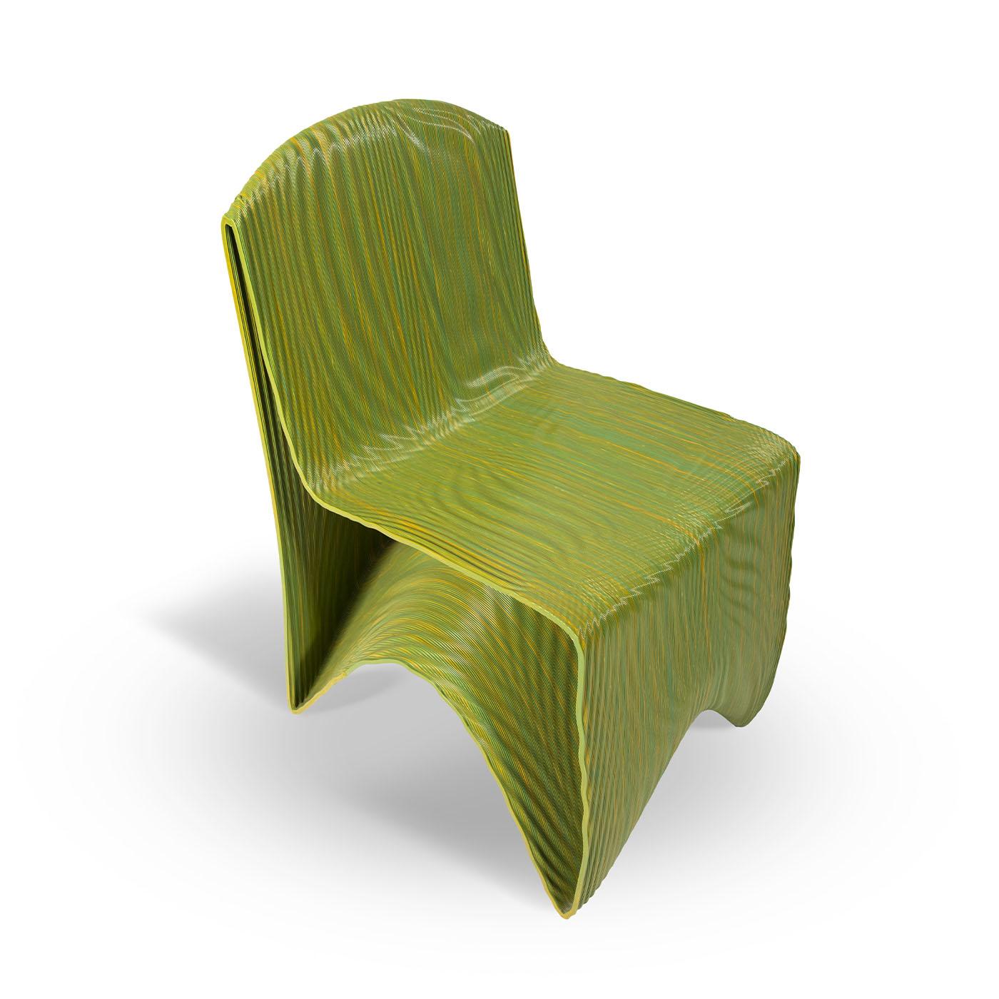 Introducing Santorini, a chair blending aesthetics and lightness, masterfully crafted by Medaarch in 2020. Its continuous material design provides seamless comfort. The 3D-printed PLA seat suits indoor and natural settings alike. Reflecting the