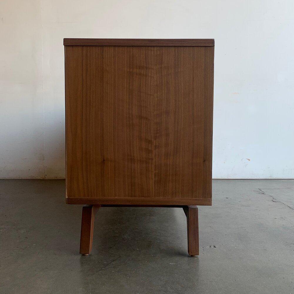 “Santos” Credenza with Sculpted Legs by Vintage On Point In Excellent Condition For Sale In Los Angeles, CA