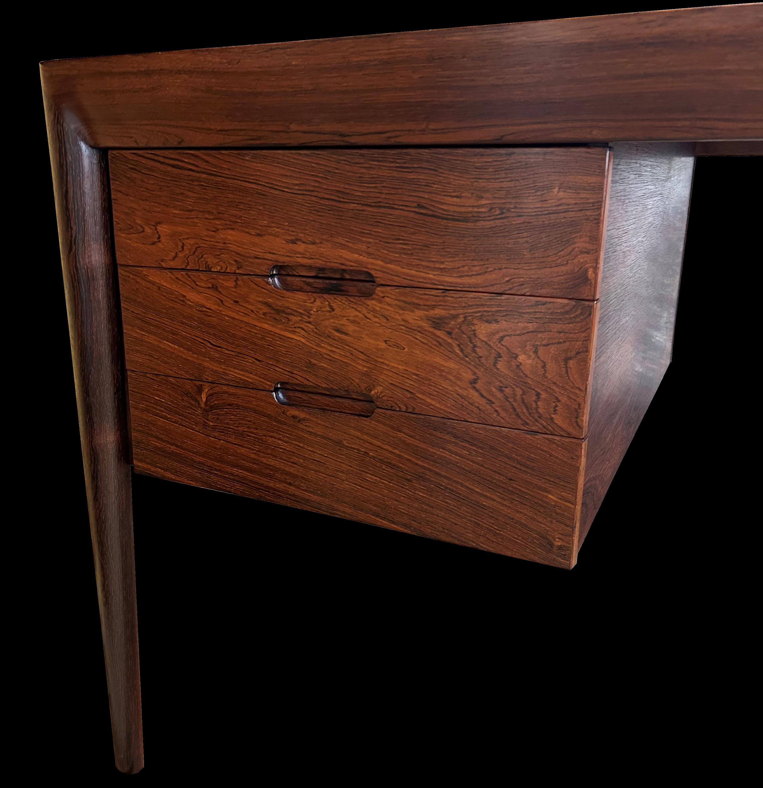Santos Rosewood Desk by Erik Riisager Hansen for Haslev Mobelsnedkeri For Sale 3