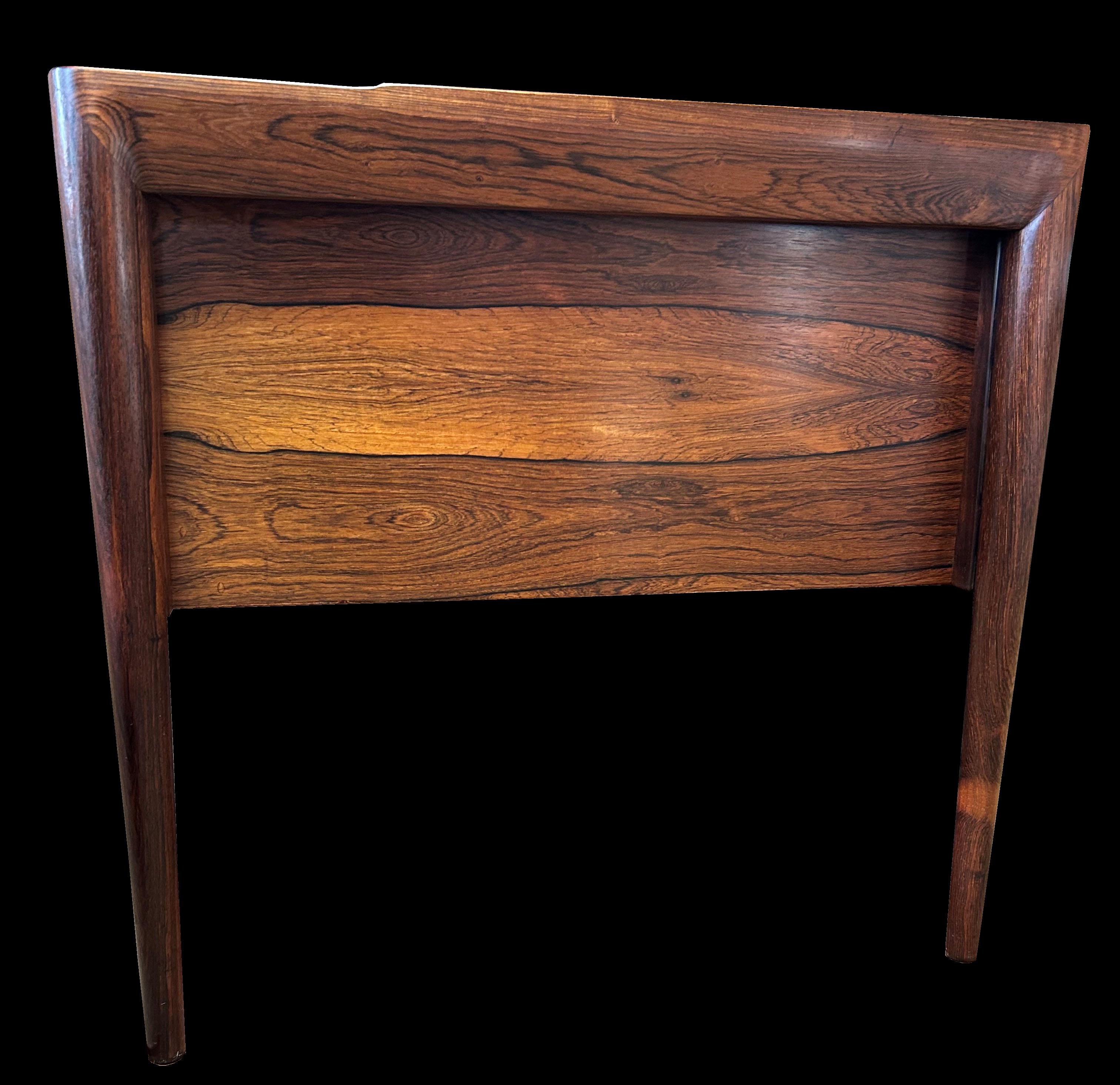Santos Rosewood Desk by Erik Riisager Hansen for Haslev Mobelsnedkeri For Sale 1