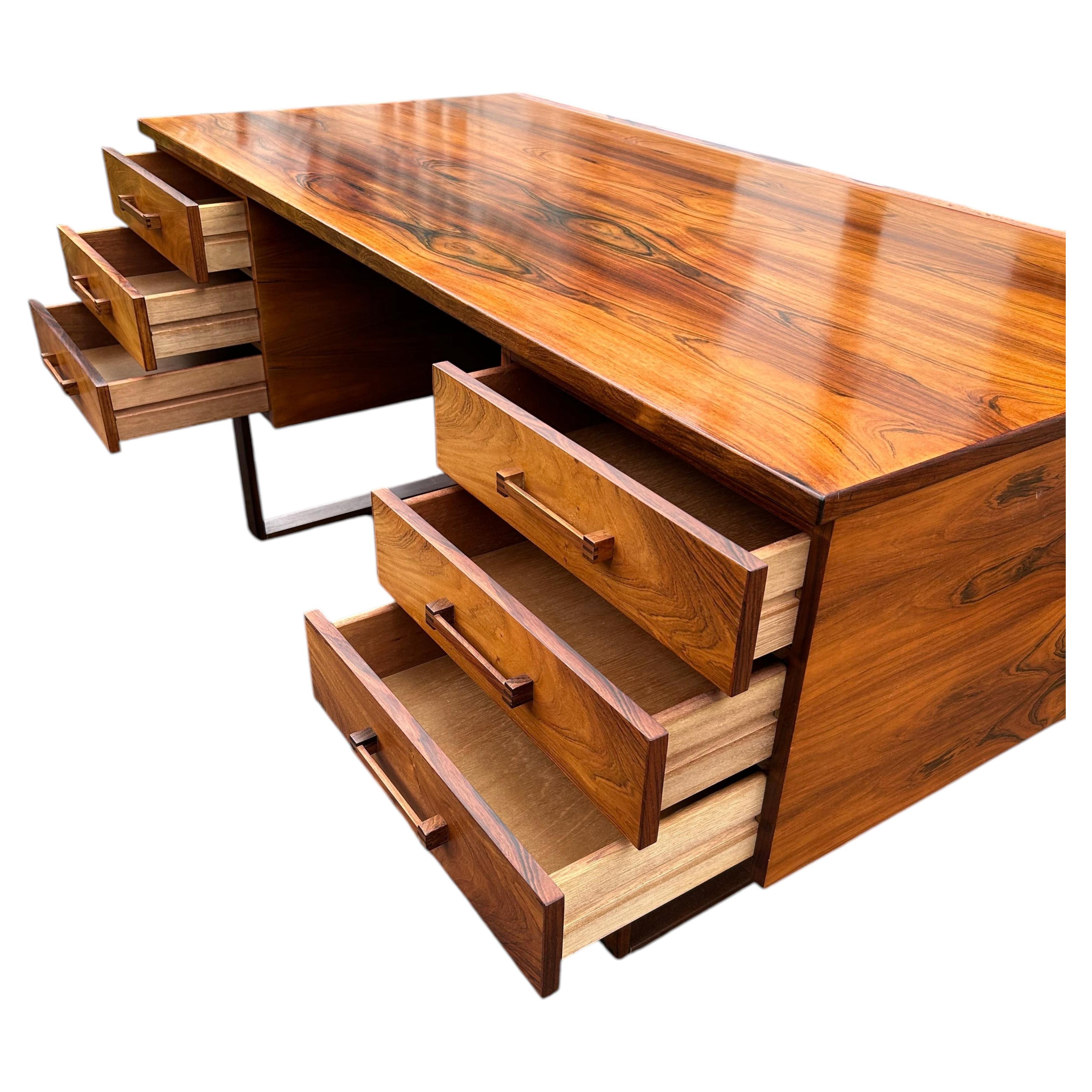 Bureau Santos en bois de rose de Jensen & Valeur pour Dyrlund en vente