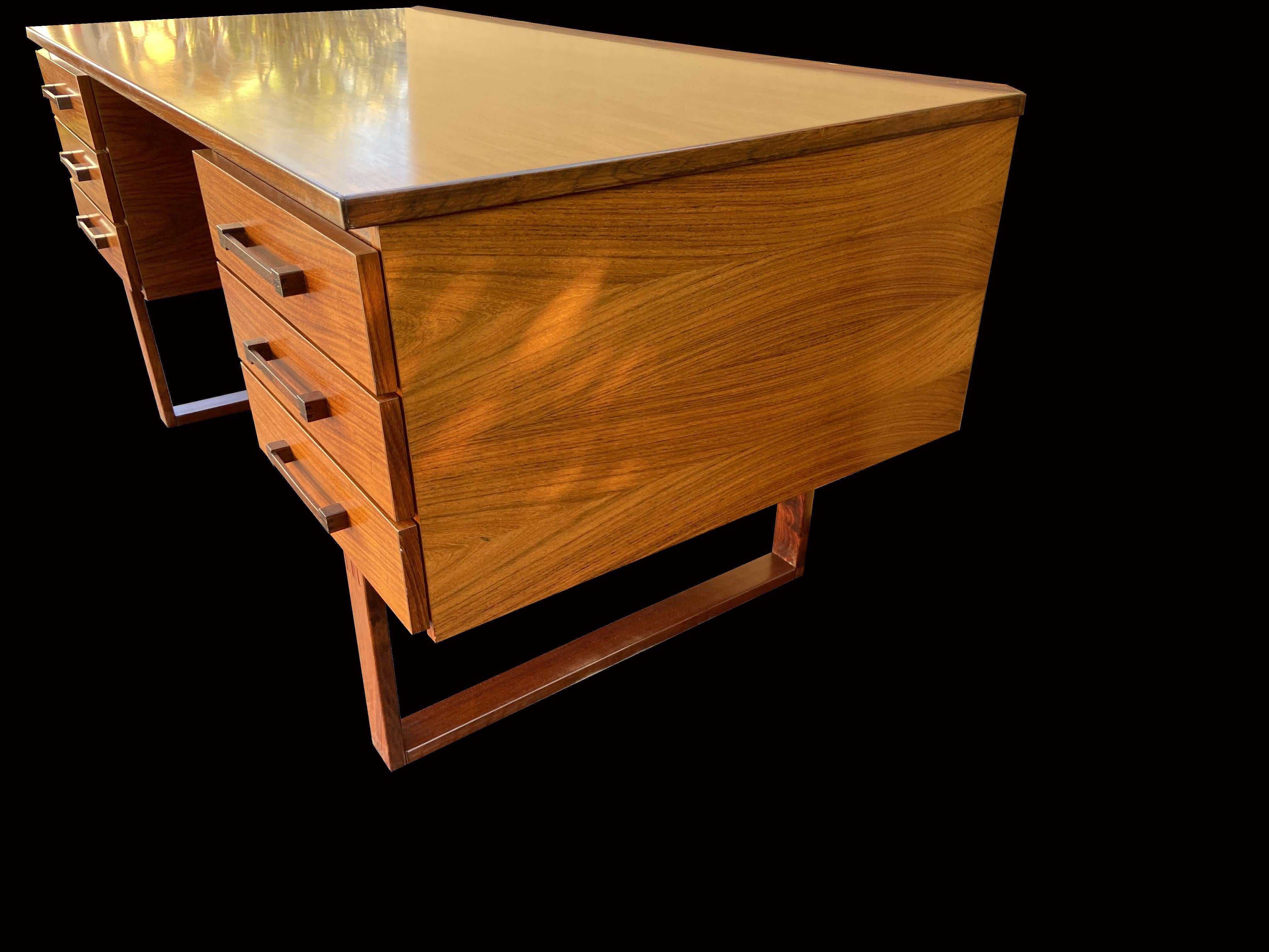 Scandinavian Modern Santos Rosewood Desk by Thorben Valeur and Henning Jensen