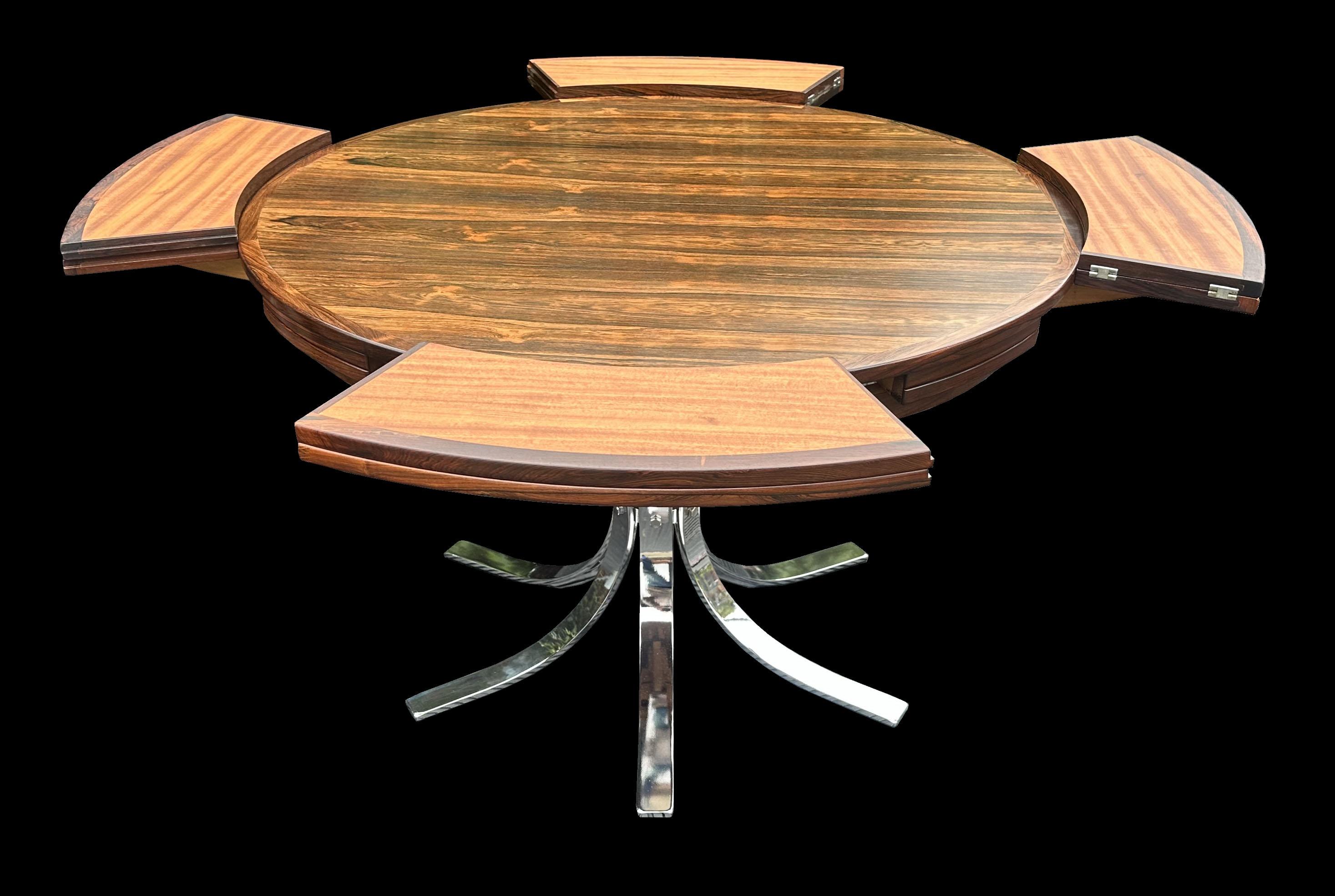 Santos Rosewood Flip Flap or Lotus Dining Table by Dyrlund In Good Condition For Sale In Little Burstead, Essex