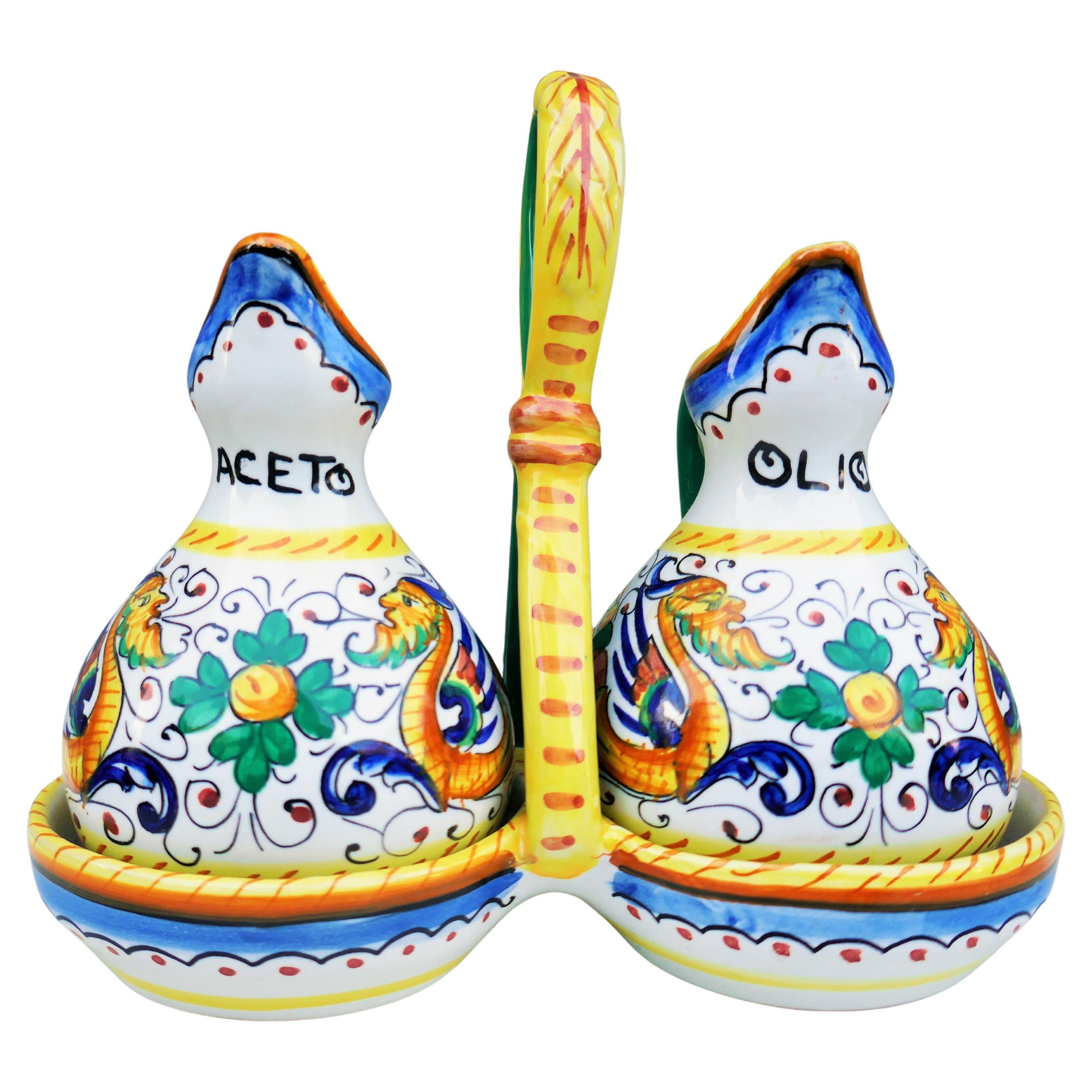 Santucci Deruta Oil and Vinegar Majolica with Raphaelesque in vendita