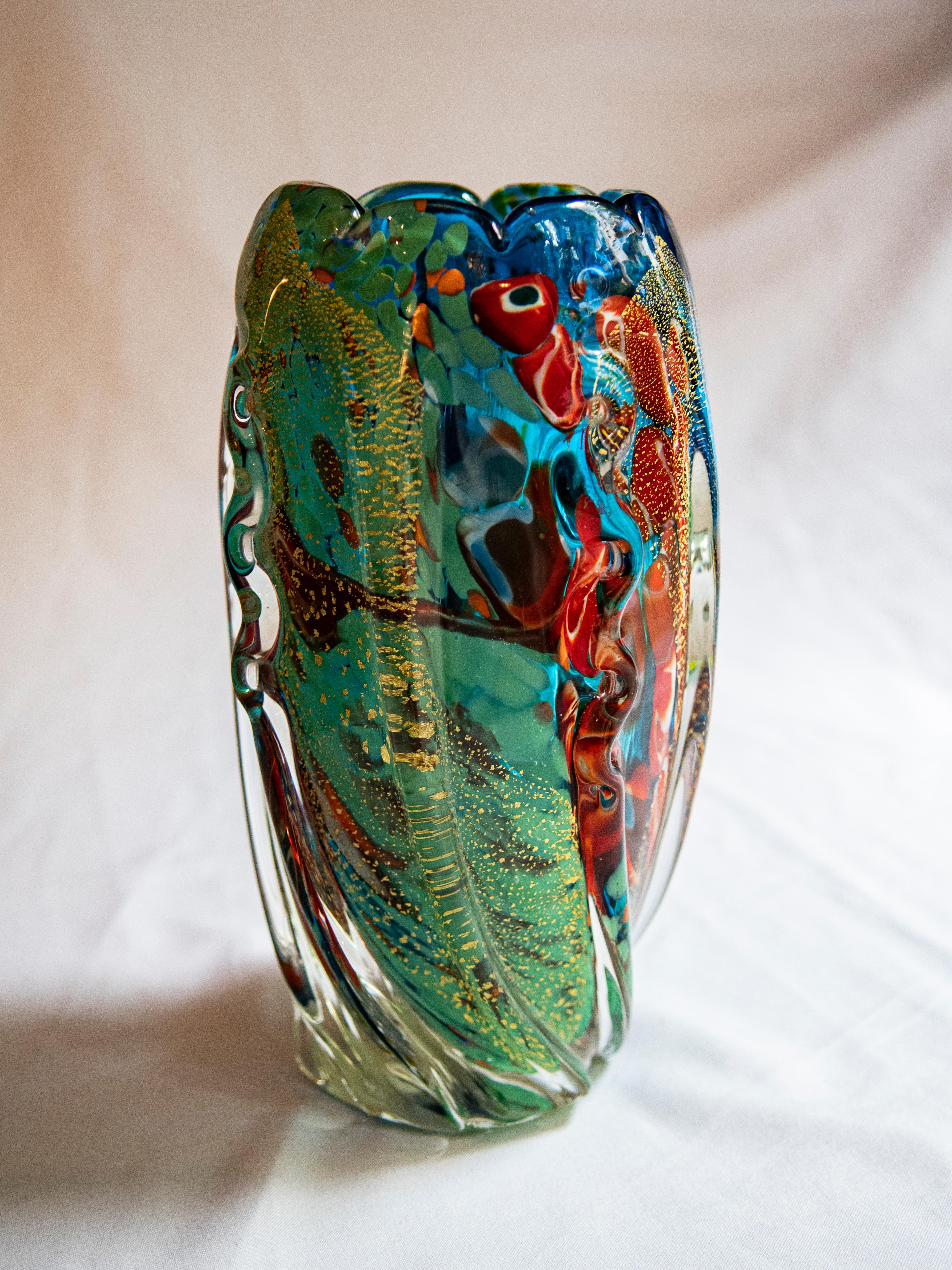 Beautiful Sanyu Narumi Japanese glass vase with a lovely design.