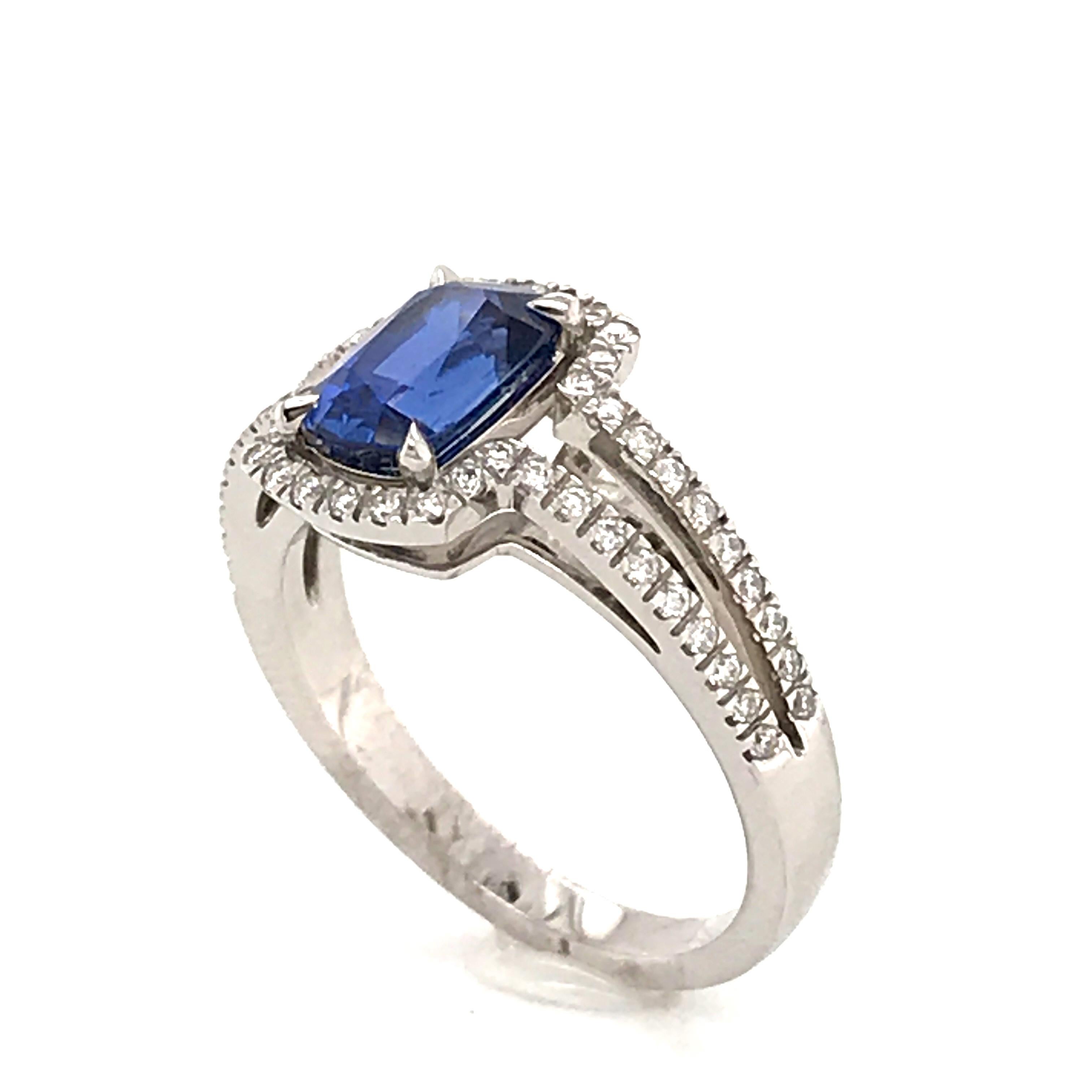 Saphir Ceylan and Whites Diamonds on White Gold 18 Karat Engagement Ring 4