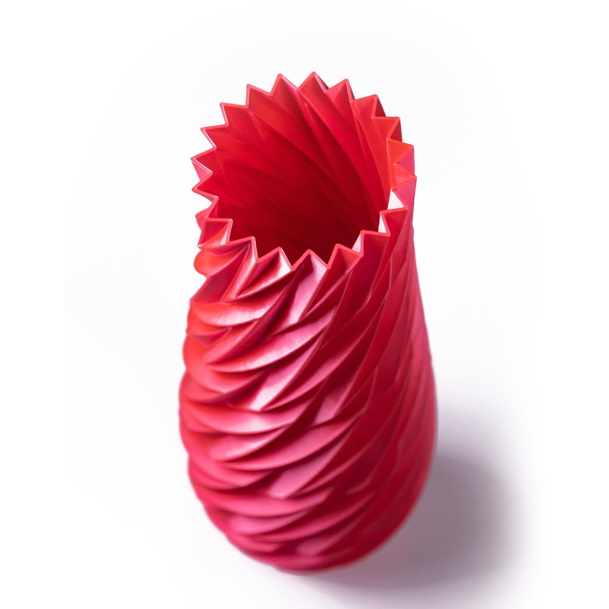 Vase-sculpture by DygoDesign

The jagged regularity of the profile gives life to a sculpture with a majestic, solid structure and protagonist of the space it occupies.

The absolute dynamism and depth of the structure combined with the charm of the