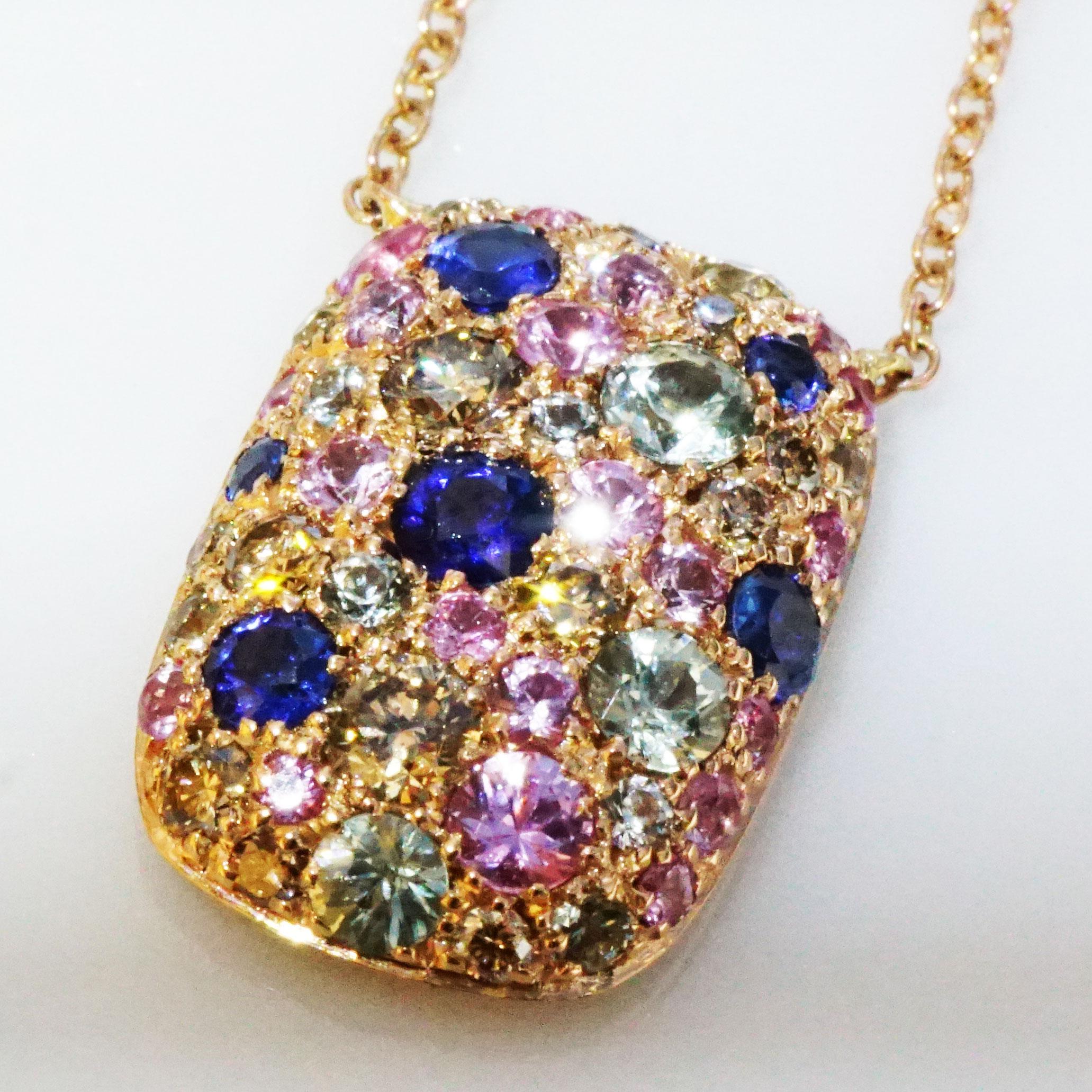 a sapphire necklace to marvel at a wonderful play of colors from blue, pink and green sapphires (treated) total approx. 1.06 ct combined with fine light brown full-cut brilliant-cut diamonds total approx. 0.26 ct, pavee set as an area of ​​15 x 11 x