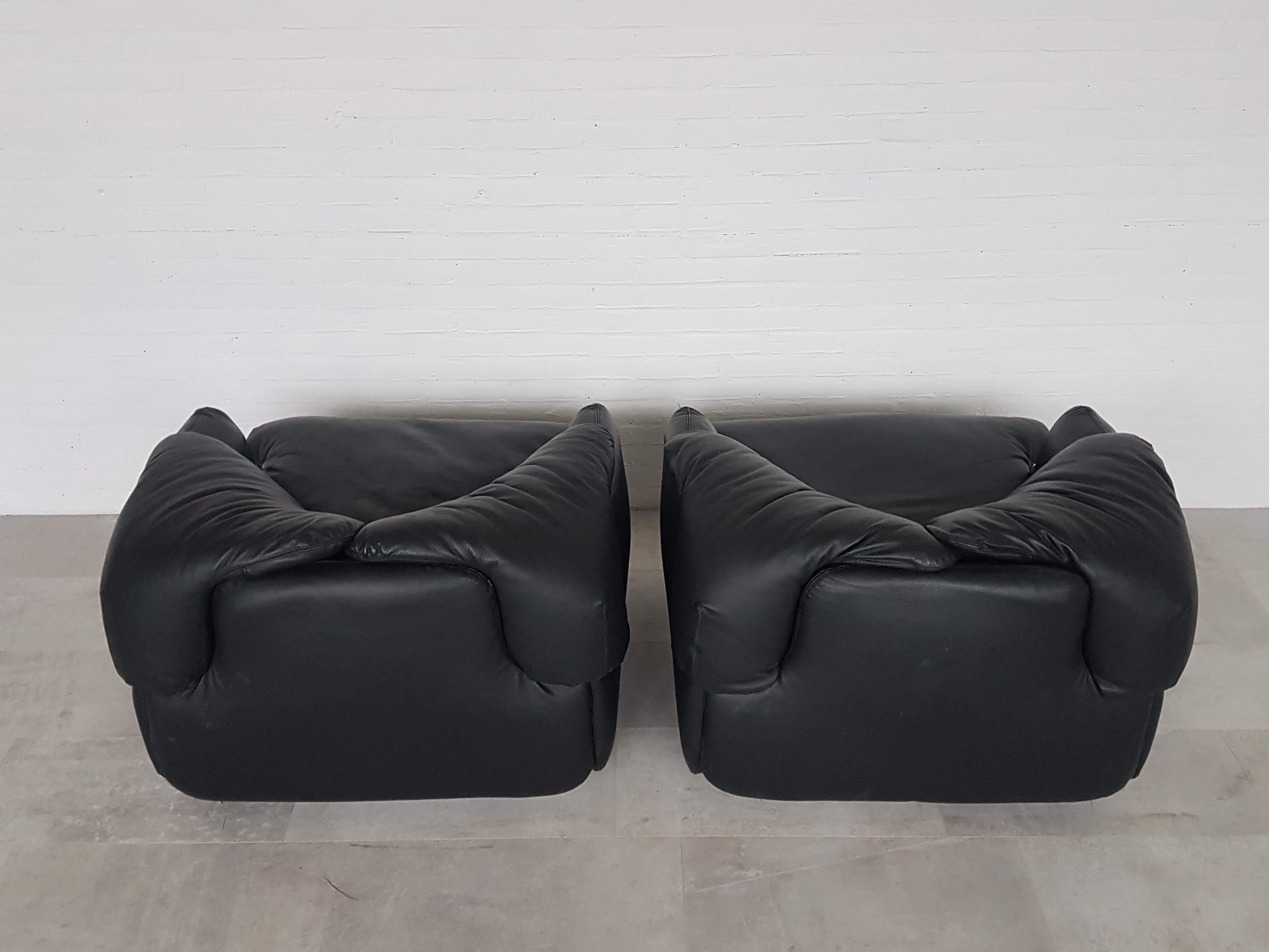 Mid-Century Modern Saporiti Black Leather 'Confidential' Club Chairs by Alberto Rosselli
