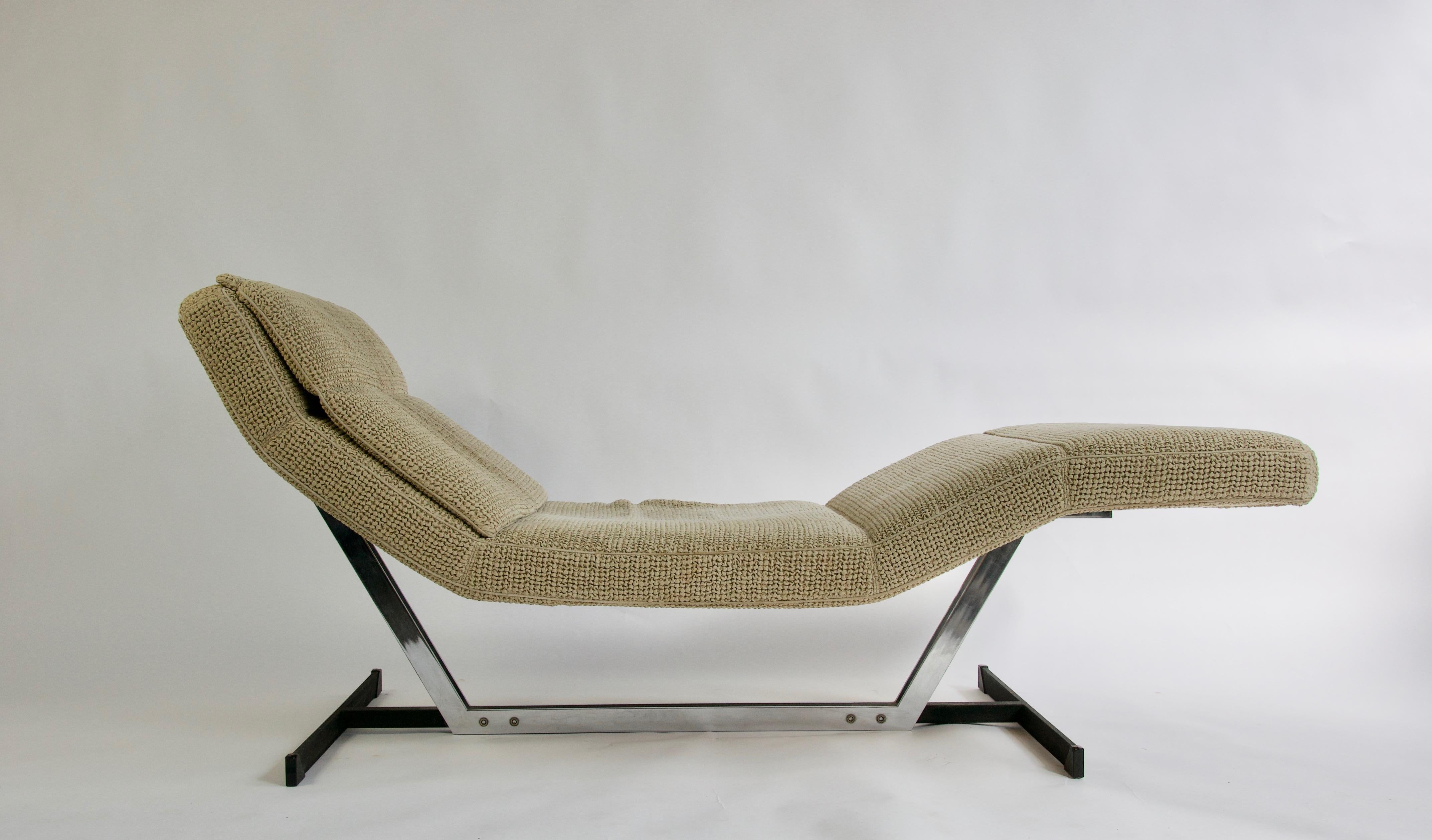 Offered by OLIVER MODERN
Rare Saporiti chaise. Architectural steel base. Signed.
