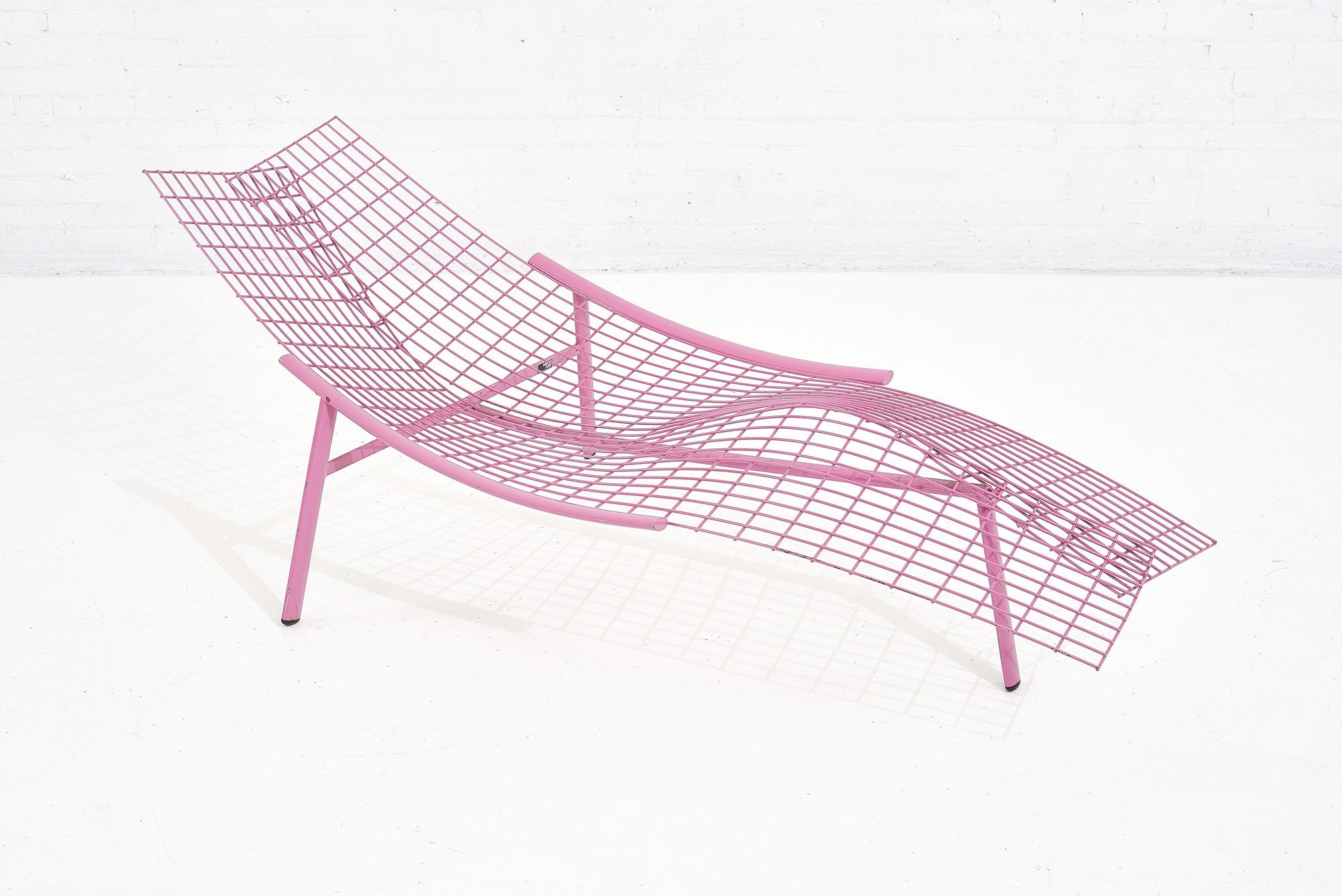 Chaise longue Saporiti en tissu Missoni de Giovanni Offredi, 1980 Italie. La chaise longue est originale.