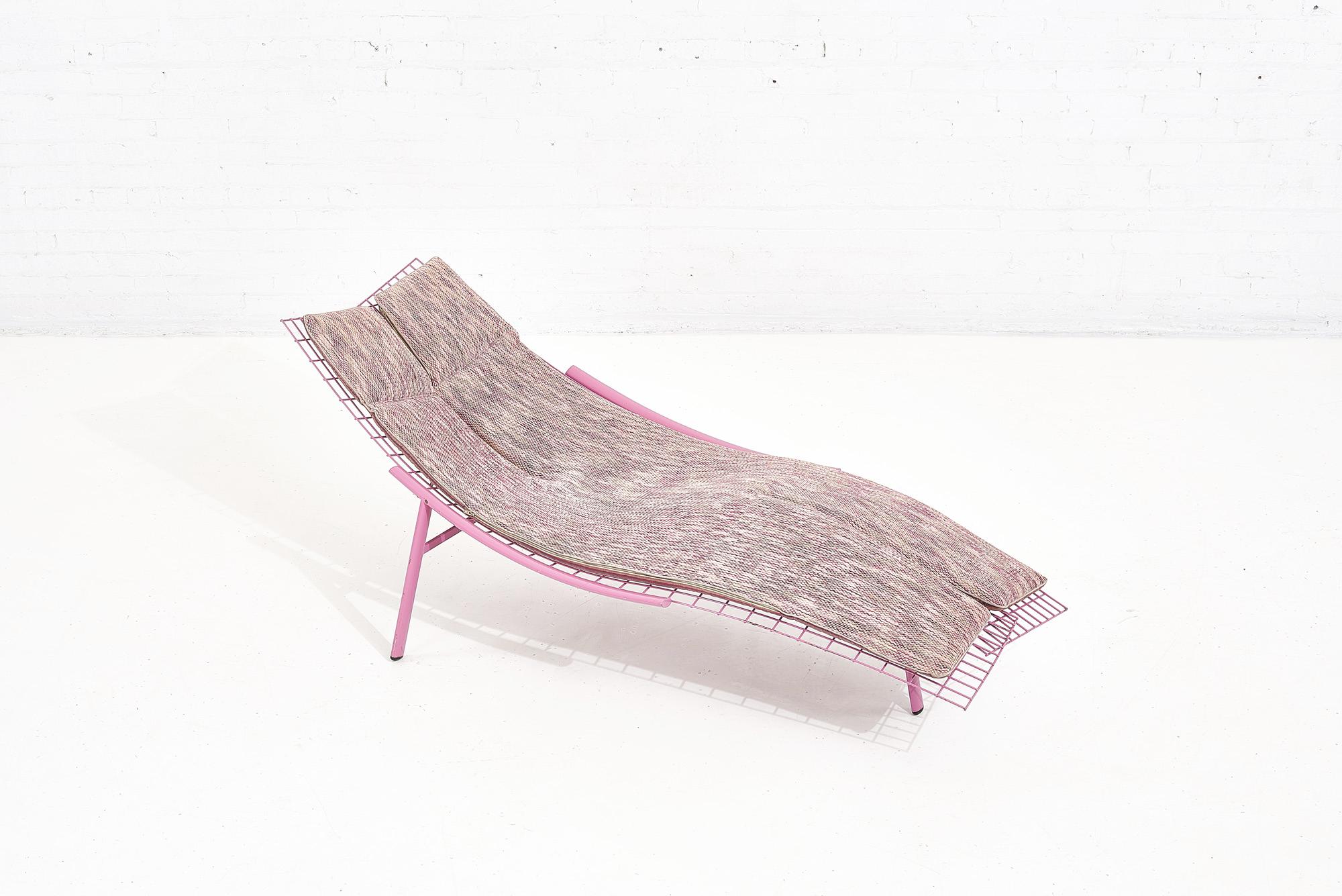 Post-Modern Saporiti Chaise Lounge in Missoni Fabric by Giovanni Offredi, 1980, Italy For Sale
