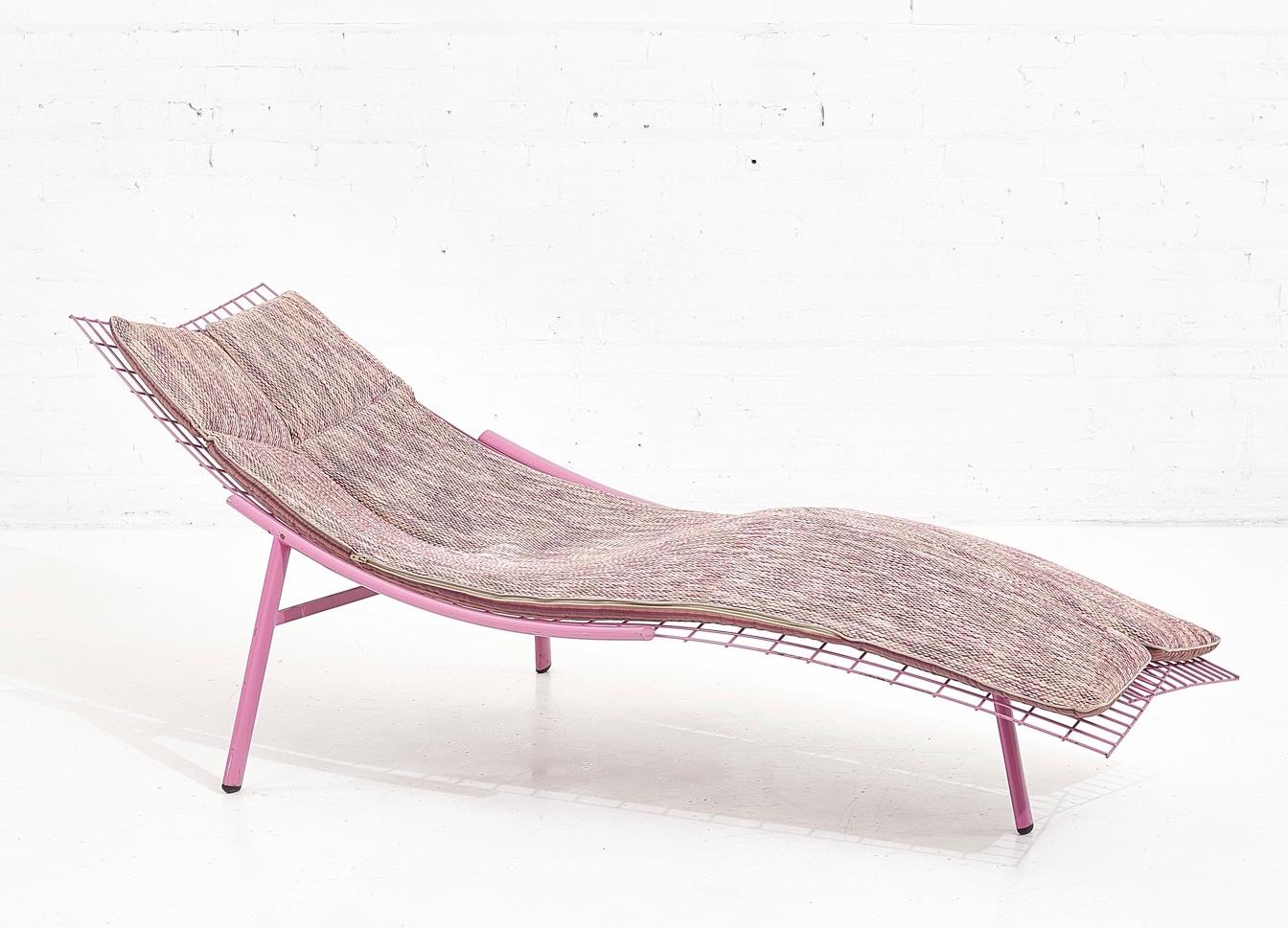 Late 20th Century Saporiti Chaise Lounge in Missoni Fabric by Giovanni Offredi, 1980, Italy For Sale