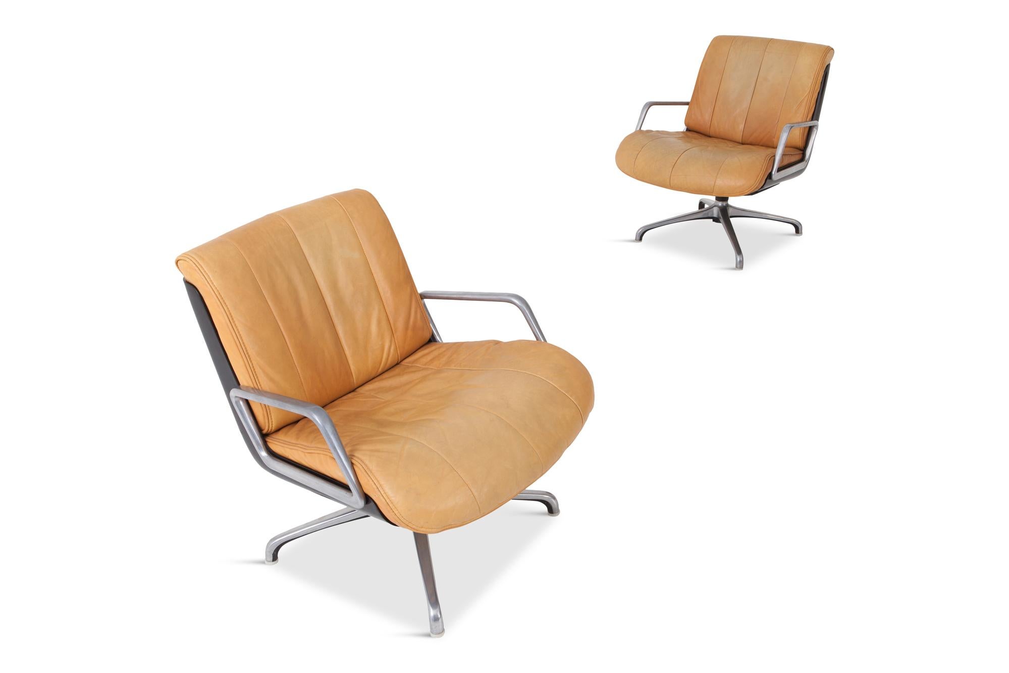 Saporiti Cognac Leather Lounge Chairs In Good Condition In Antwerp, BE