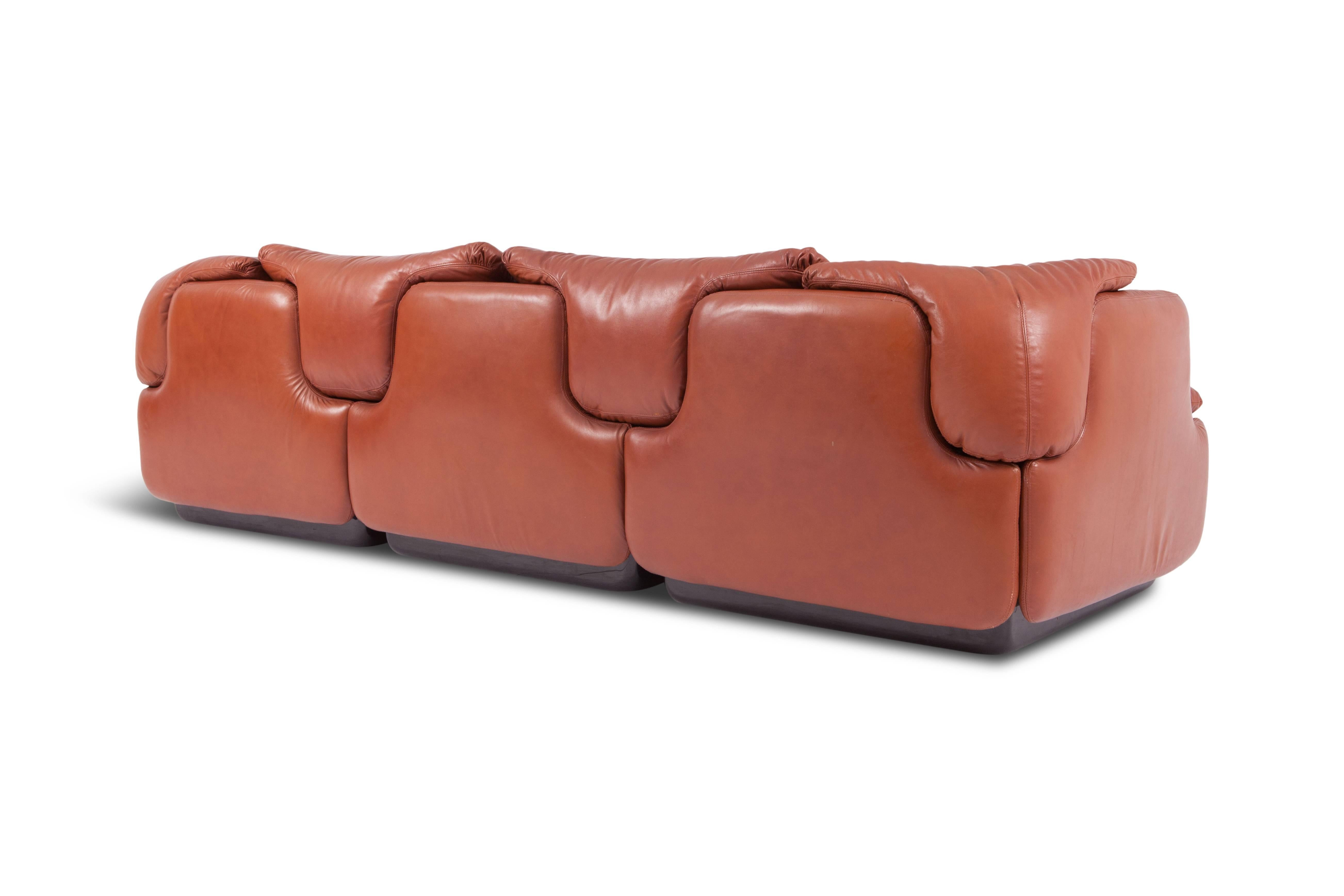 Saporiti Vertrauliches Sofa aus cognacfarbenem Leder von Alberto Rosselli 4