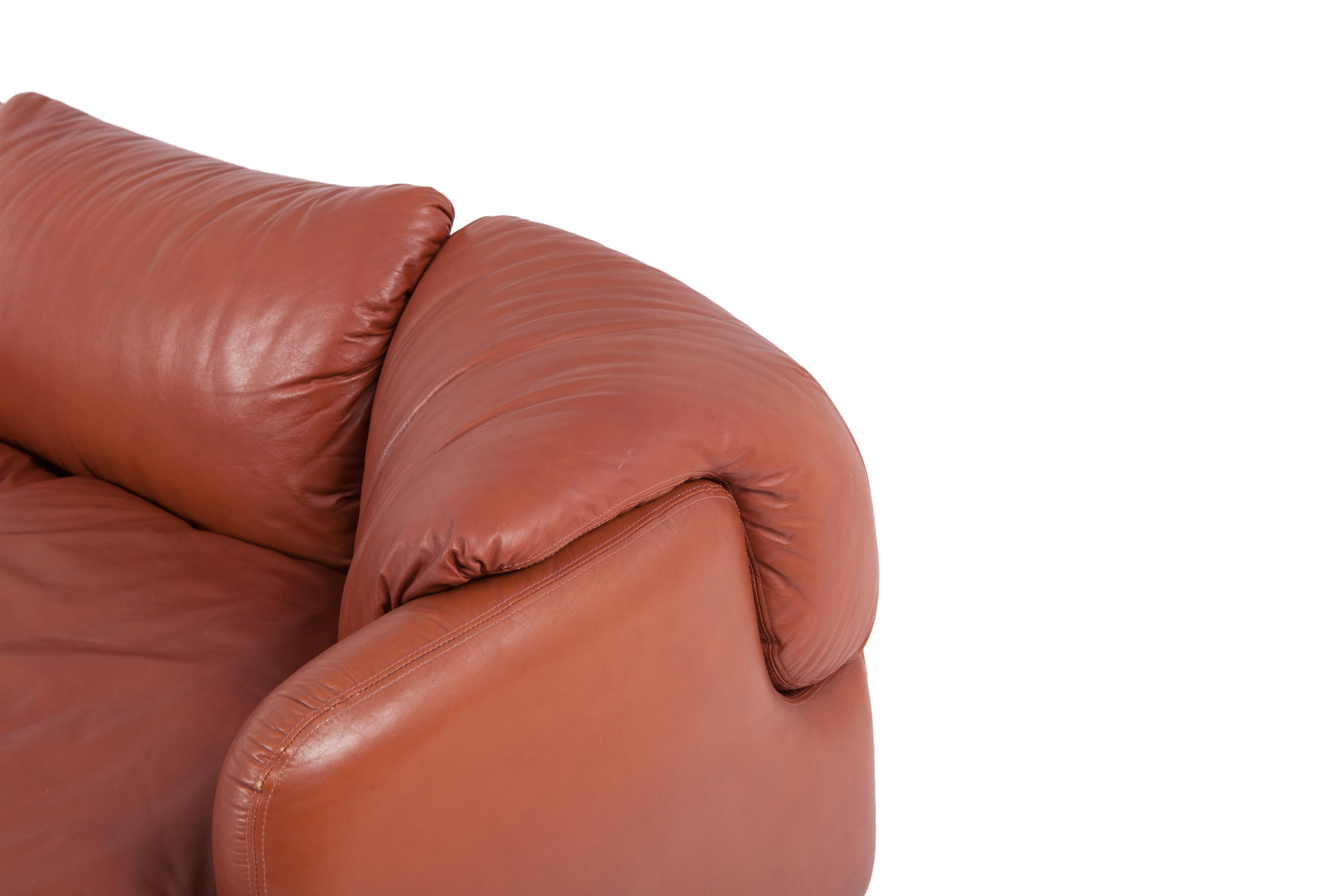 Saporiti Vertrauliches Sofa aus cognacfarbenem Leder von Alberto Rosselli 3