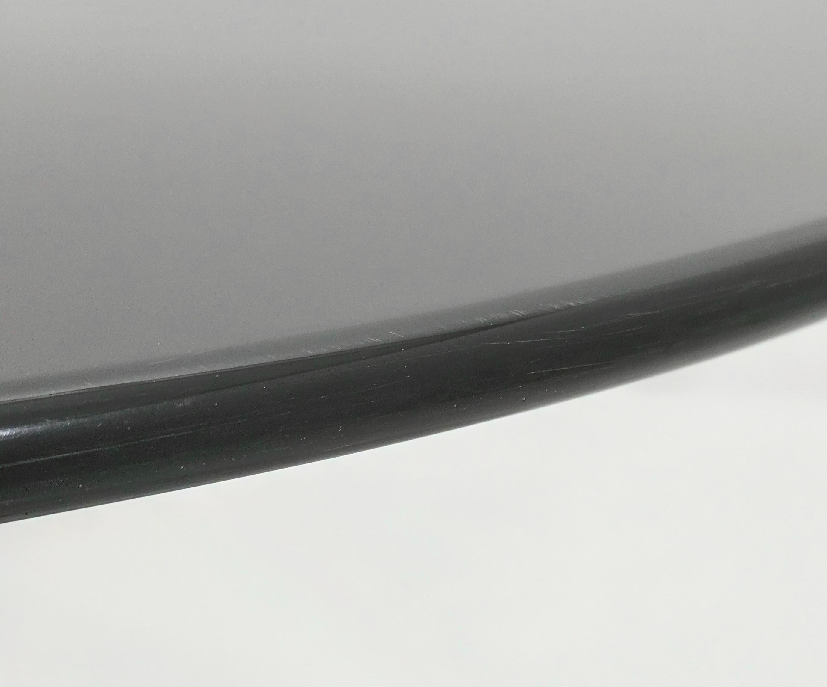 Saporiti Table basse ovale grise avec  Haut en érable et base en acier, milieu des années 80 Bon état - En vente à Palermo, IT