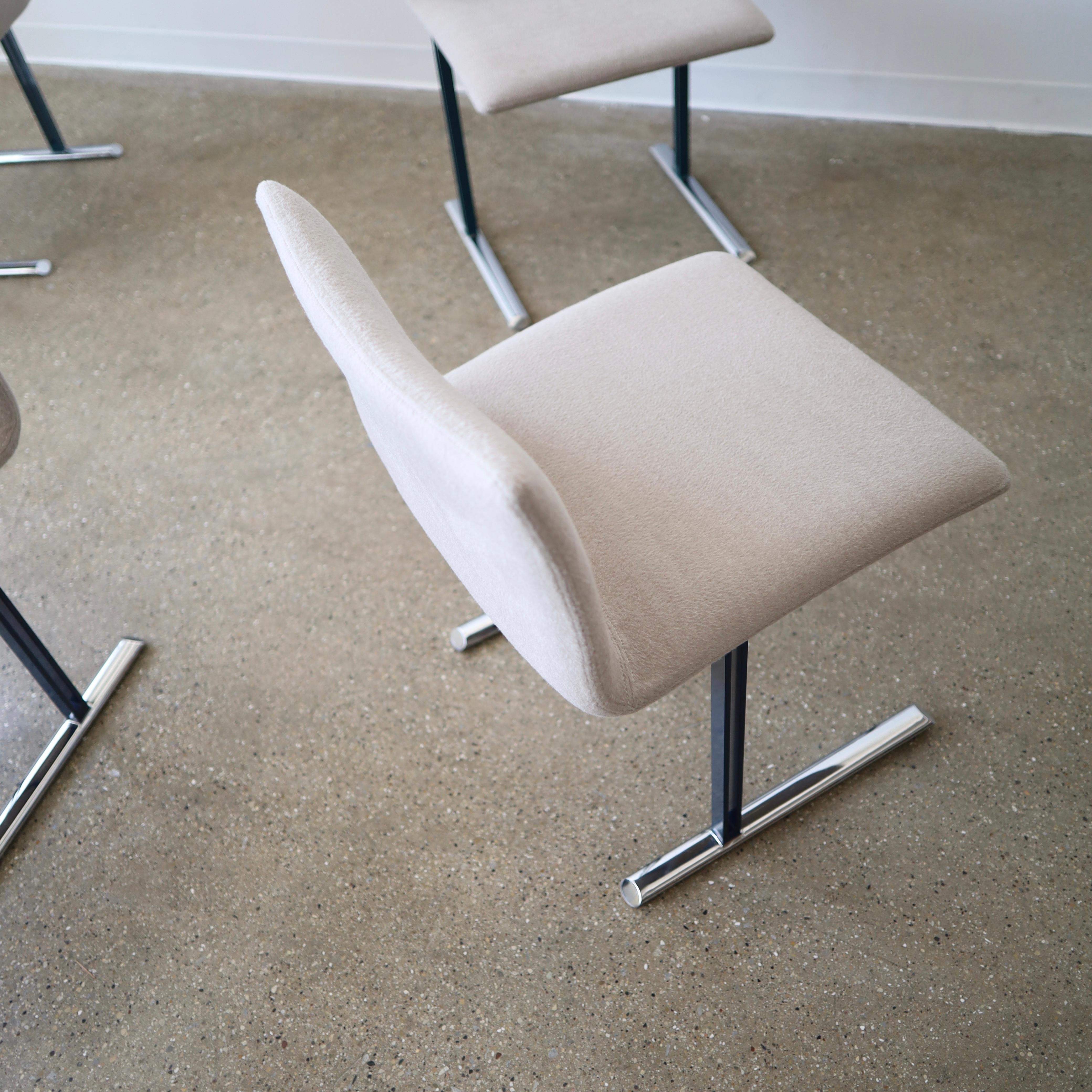 Mid-Century moderno Sedie Saporiti Italia in Alpaca, set di quattro sedie in vendita