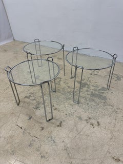 Tables d'appoint Saporiti Italia en chrome et verre - Lot de trois