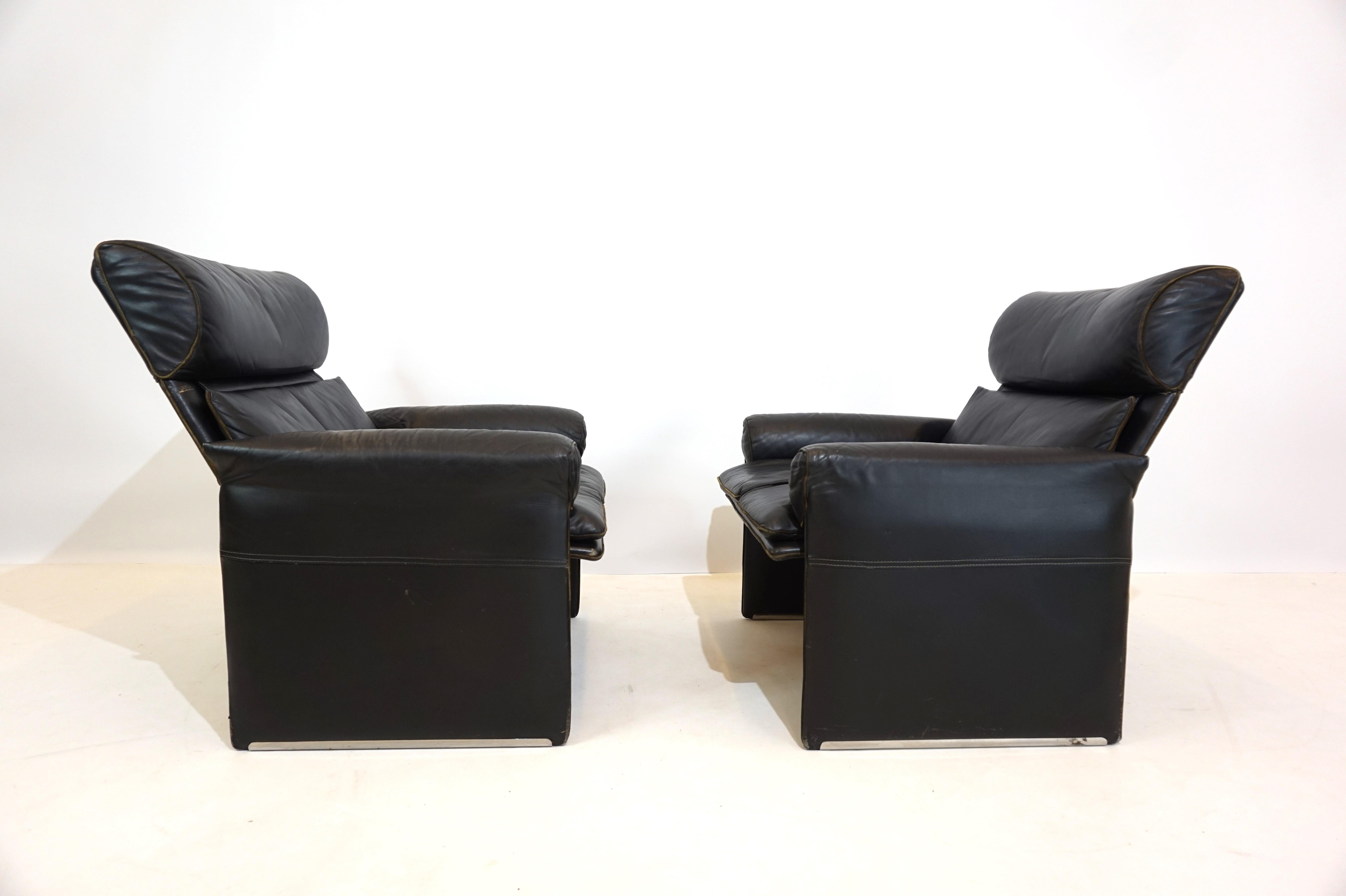 Saporiti Italia set of 2 leather armchairs by Giovanni Offredi For Sale 3