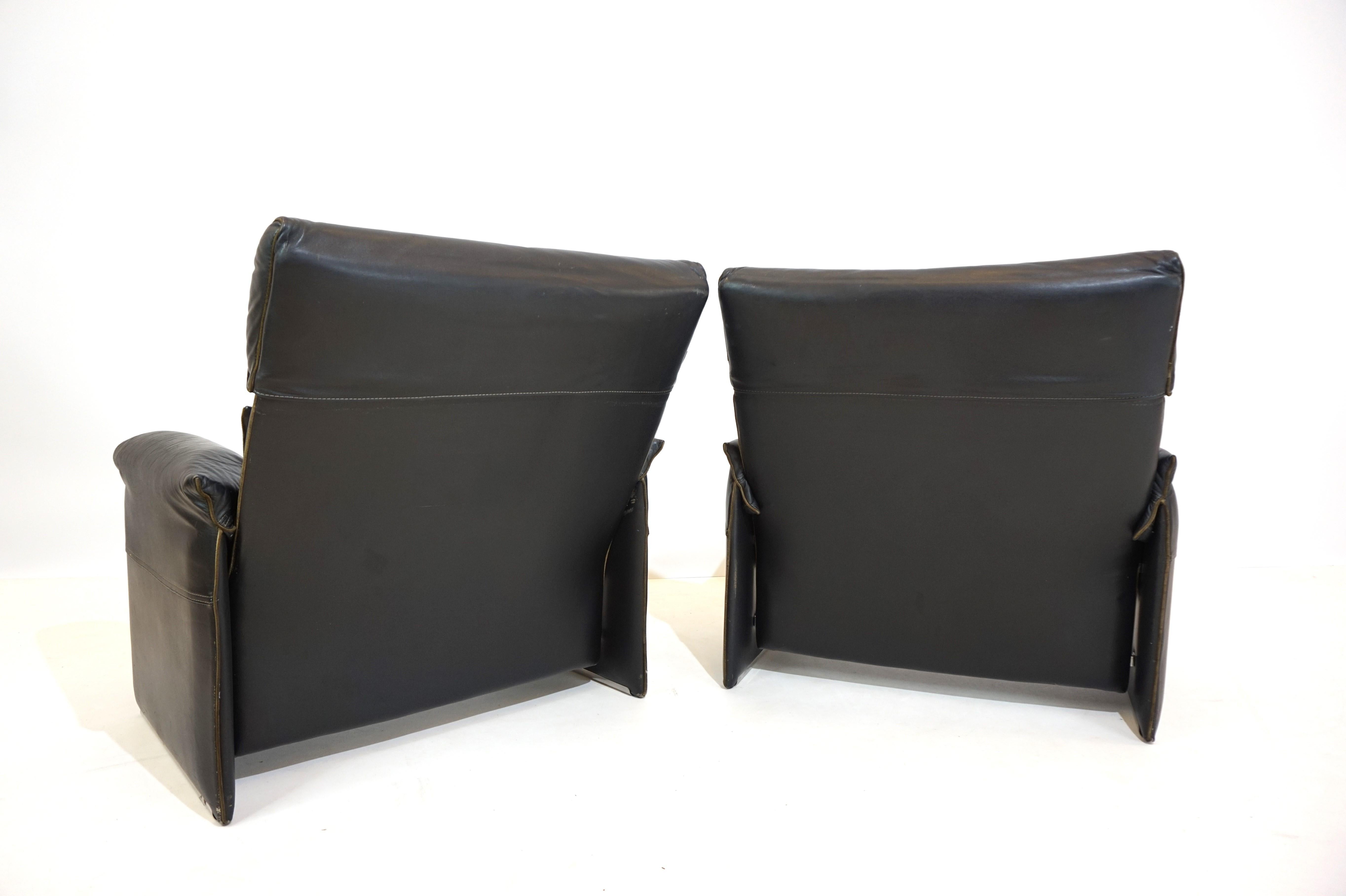 Mid-Century Modern Saporiti Italia set de 2 fauteuils en cuir par Giovanni Offredi en vente