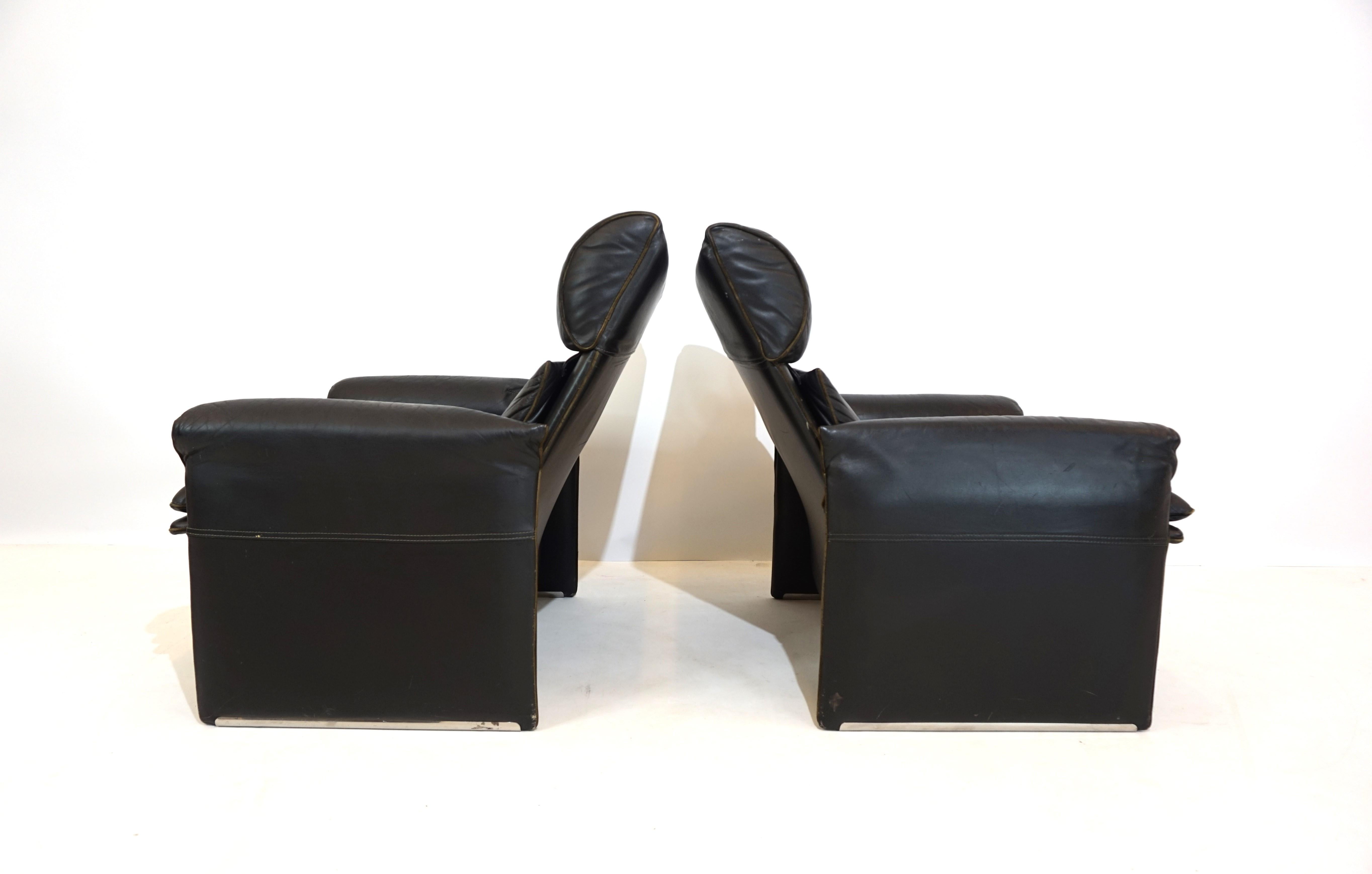 italien Saporiti Italia set de 2 fauteuils en cuir par Giovanni Offredi en vente