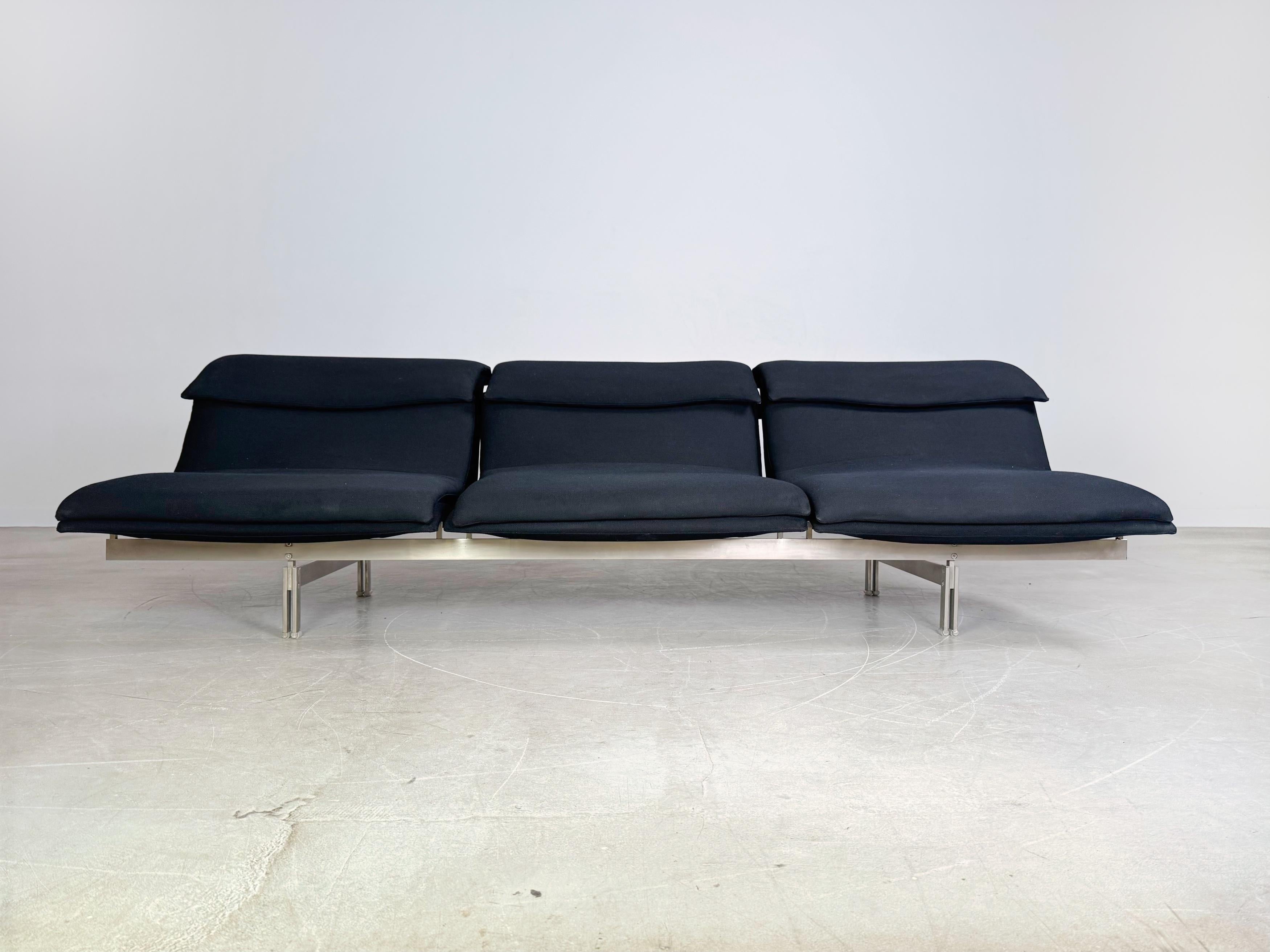Saporiti Italia Sofá Wave Giovanni Offredi 1970 Dreisitzer Design Moderno de mediados de siglo en venta