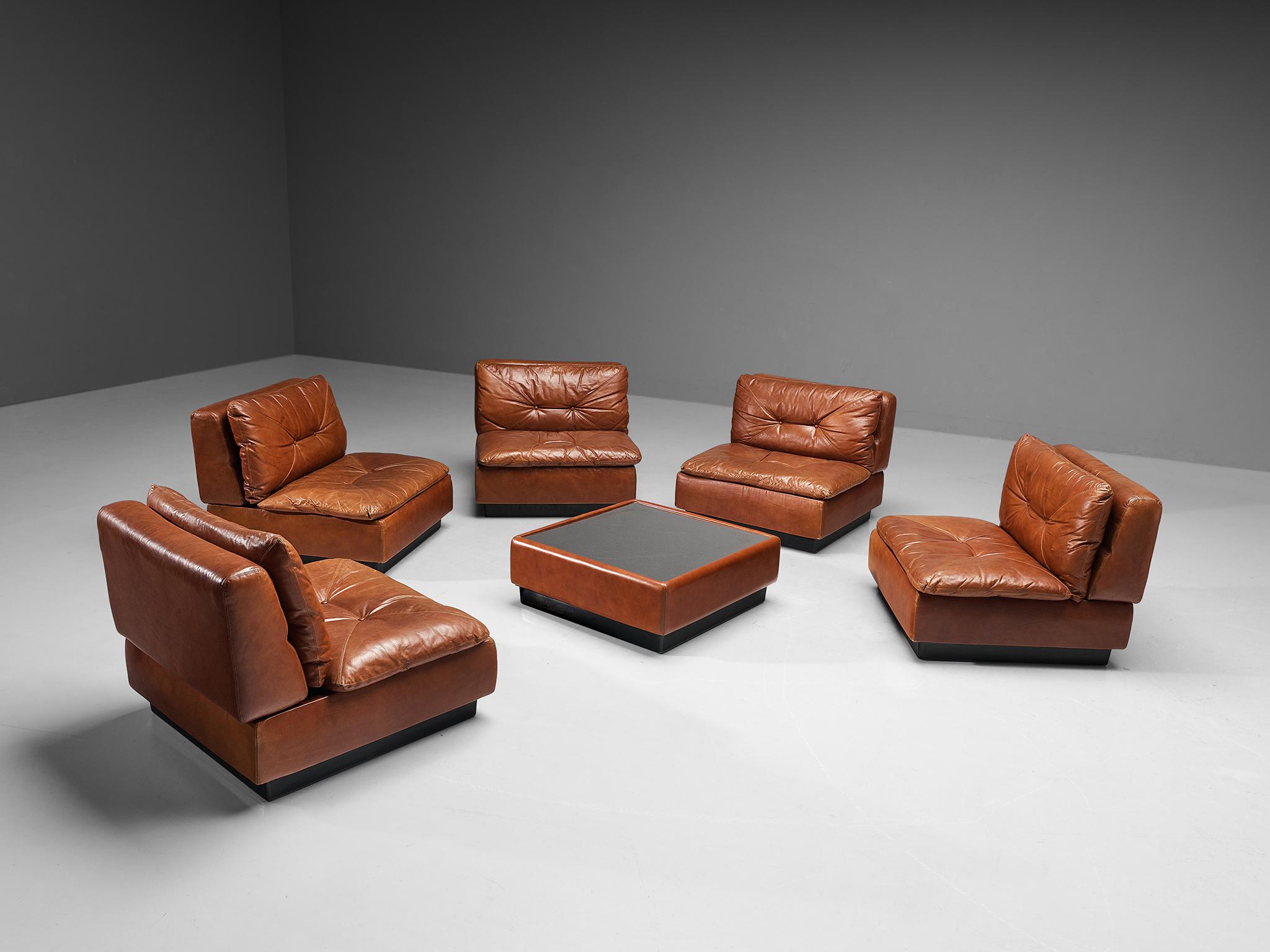 Saporiti Modular Lounge Set with Coffee Table in Cognac Leather In Good Condition For Sale In Waalwijk, NL