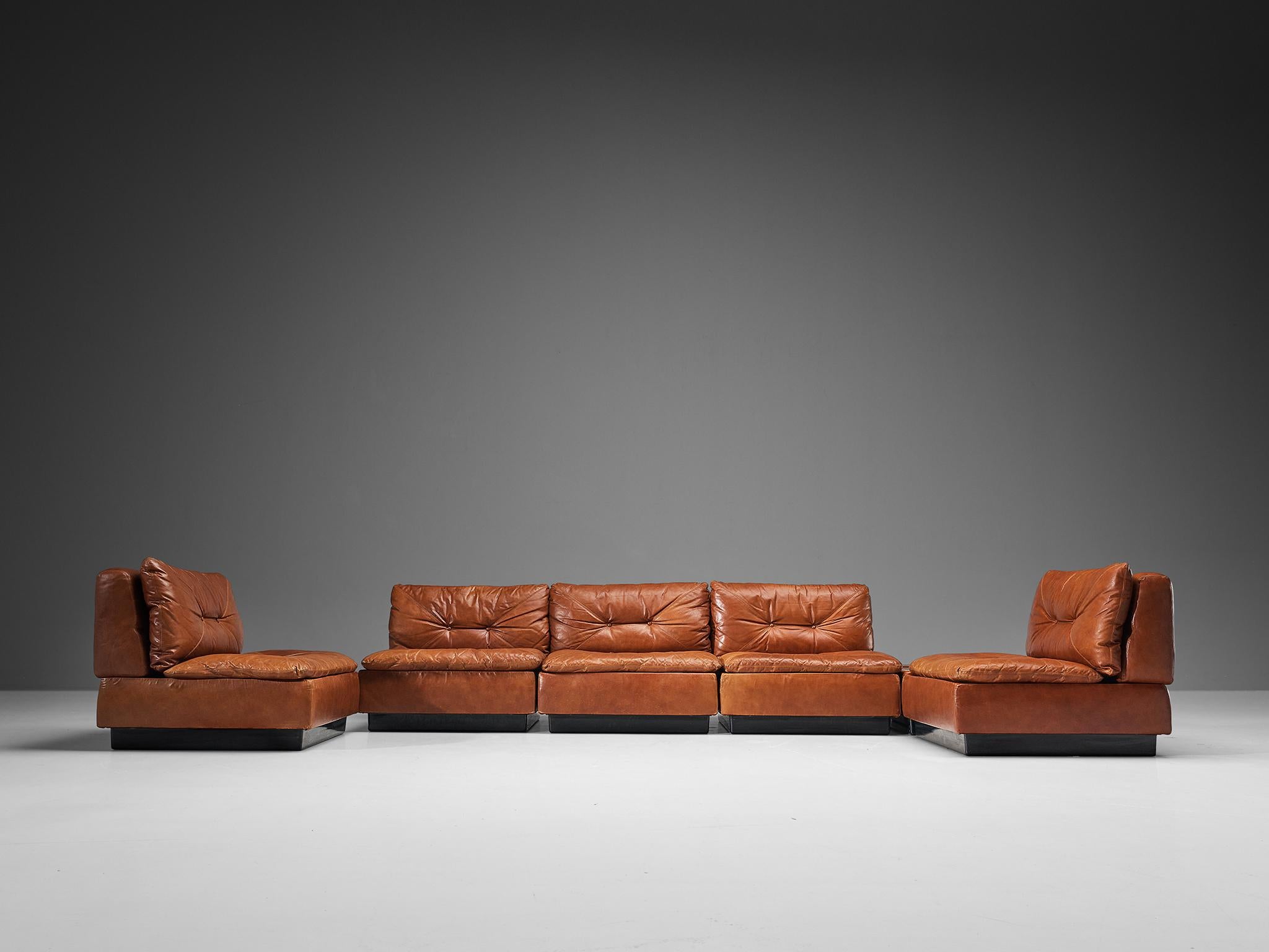 Saporiti Modular Lounge Set with Coffee Table in Cognac Leather For Sale 1