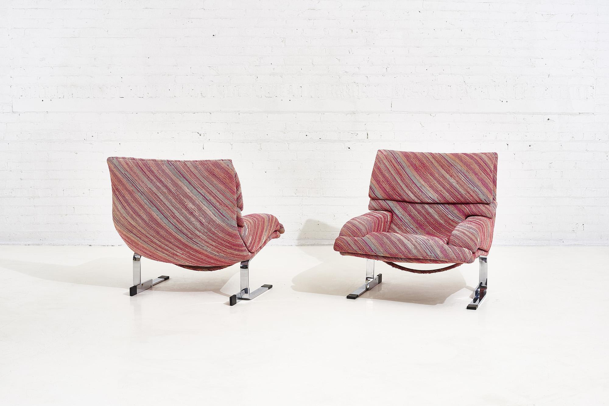 Saporiti Onda Lounge Chairs Missoni Fabric, circa 1970’s In Good Condition In Chicago, IL