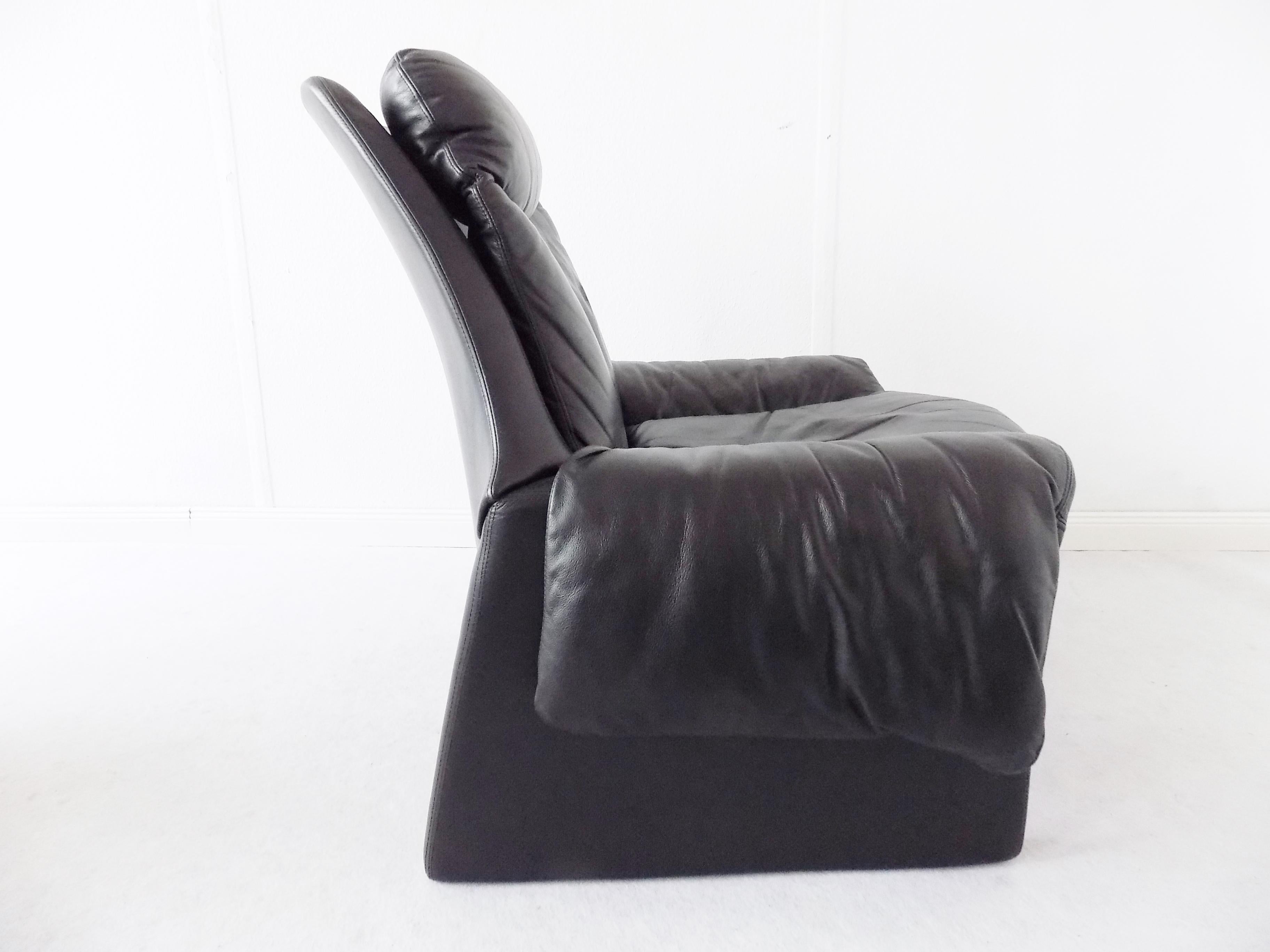 Saporiti P 60 Black Lounge Chair by Vittorio Introini, Italian Modern, Excellent For Sale 6
