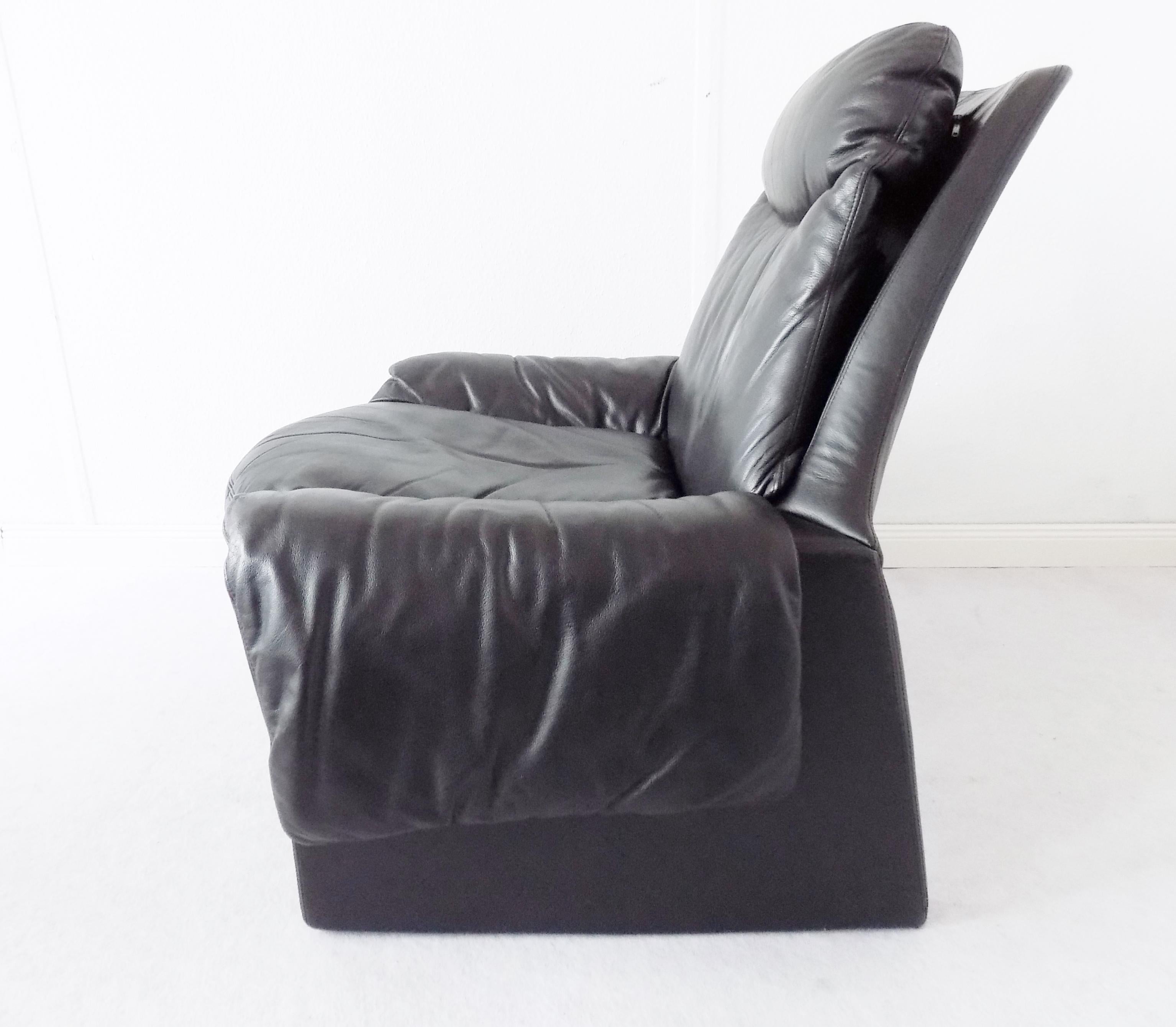 Saporiti P 60 Black Lounge Chair by Vittorio Introini, Italian Modern, Excellent For Sale 7