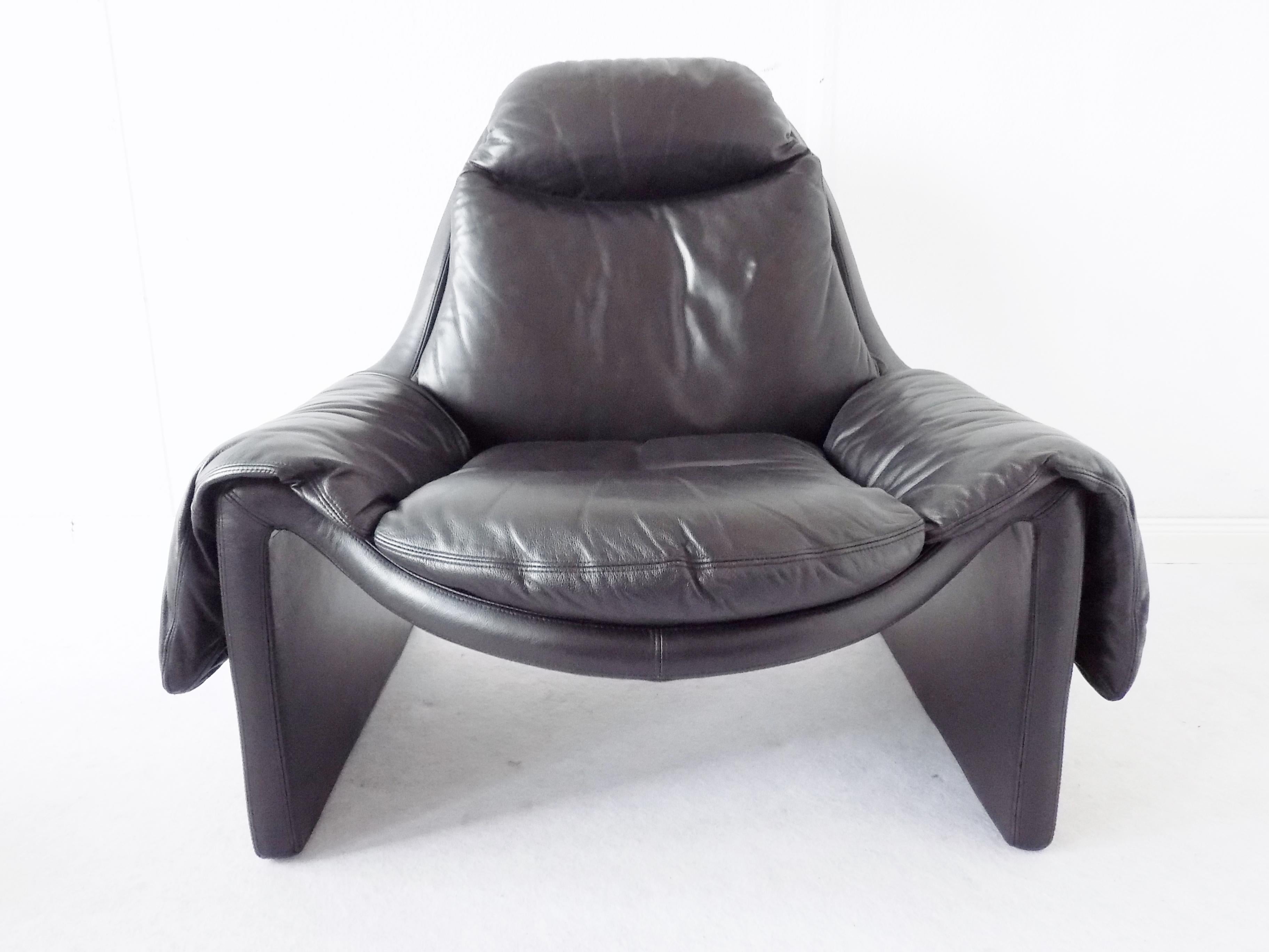 Mid-Century Modern Saporiti P 60 Black Lounge Chair by Vittorio Introini, Italian Modern, Excellent For Sale